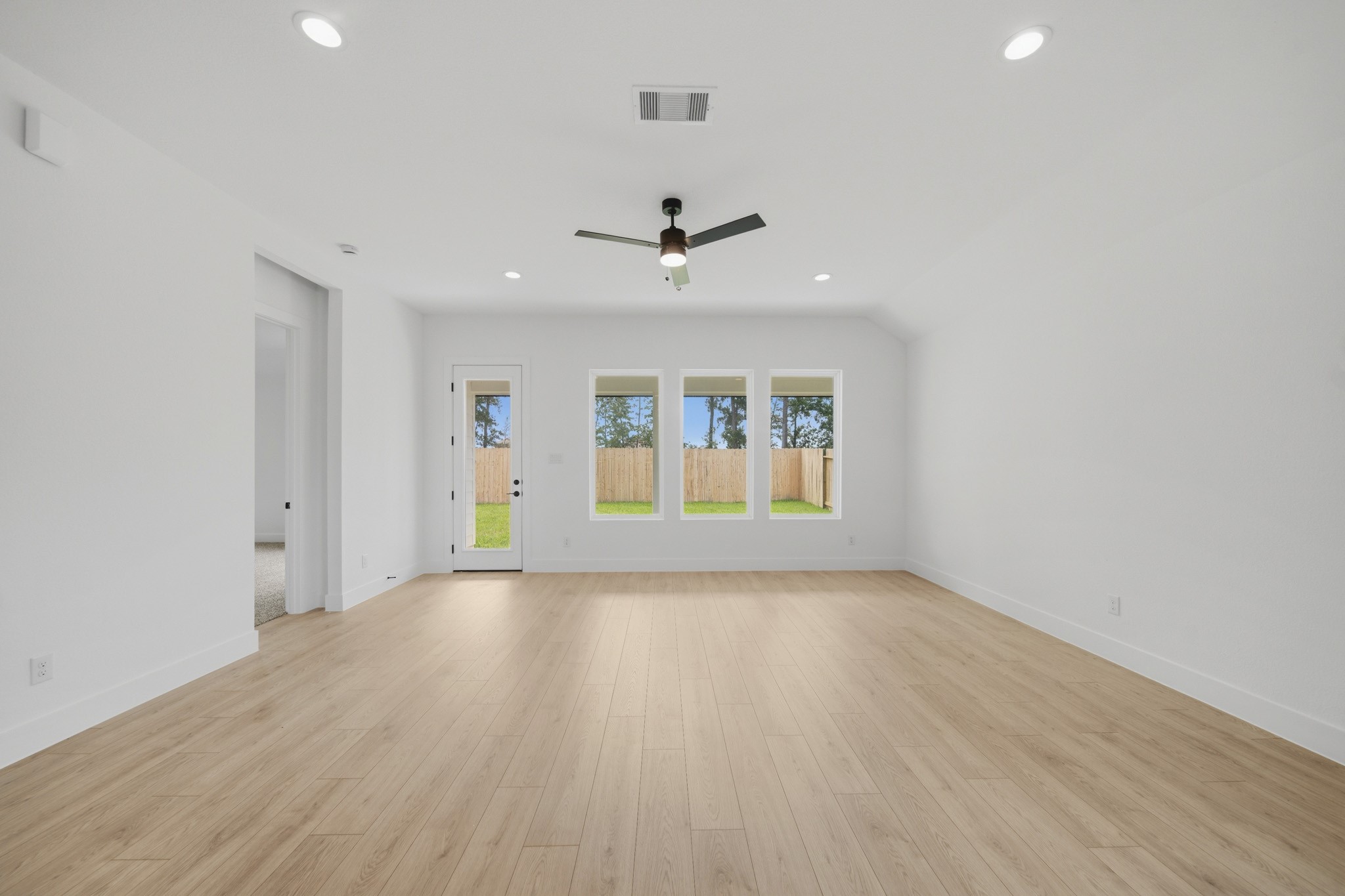 41006 Riverside Meadows Property Photo 8