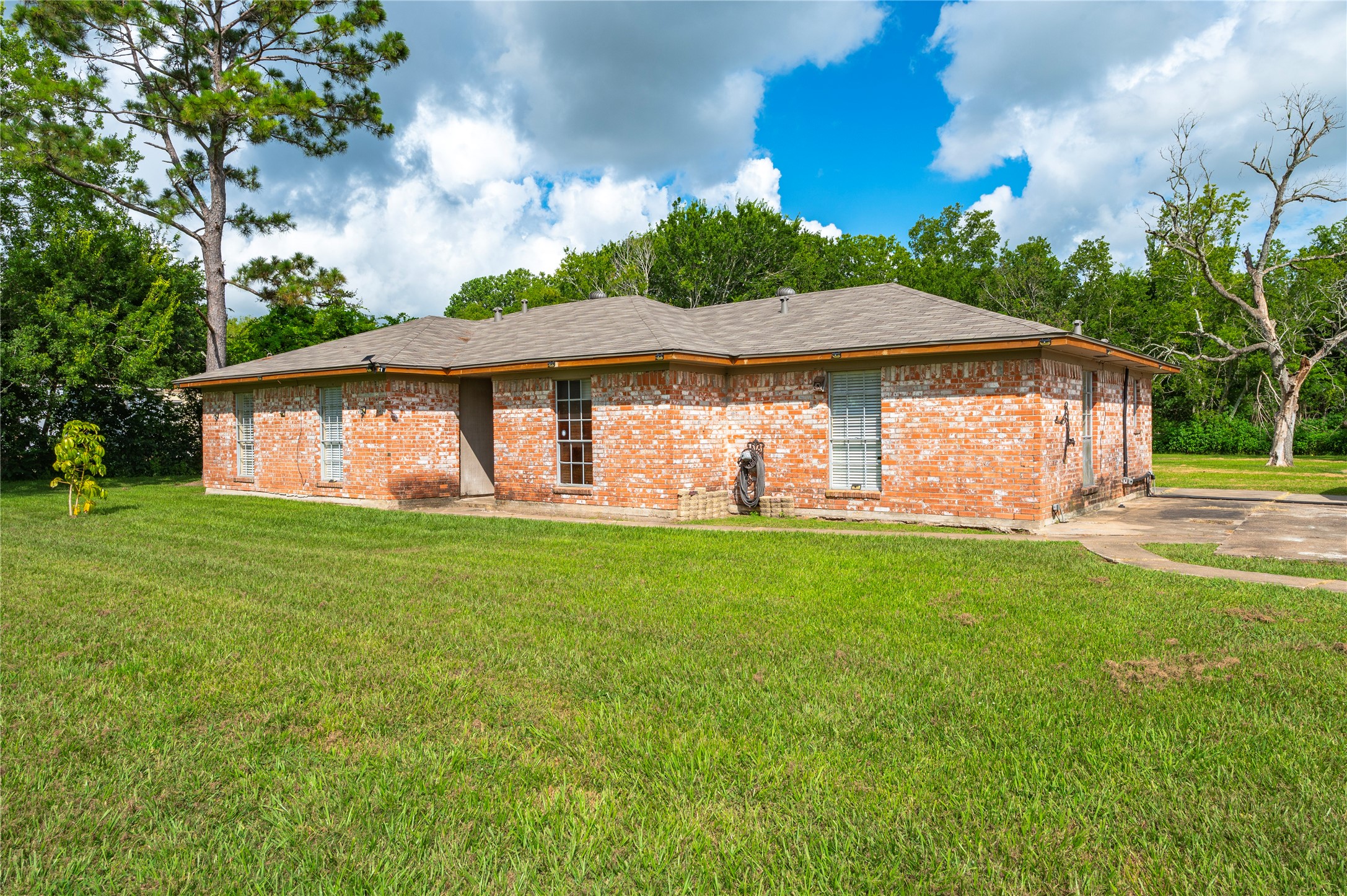 1857 County Road 99 Property Photo 3