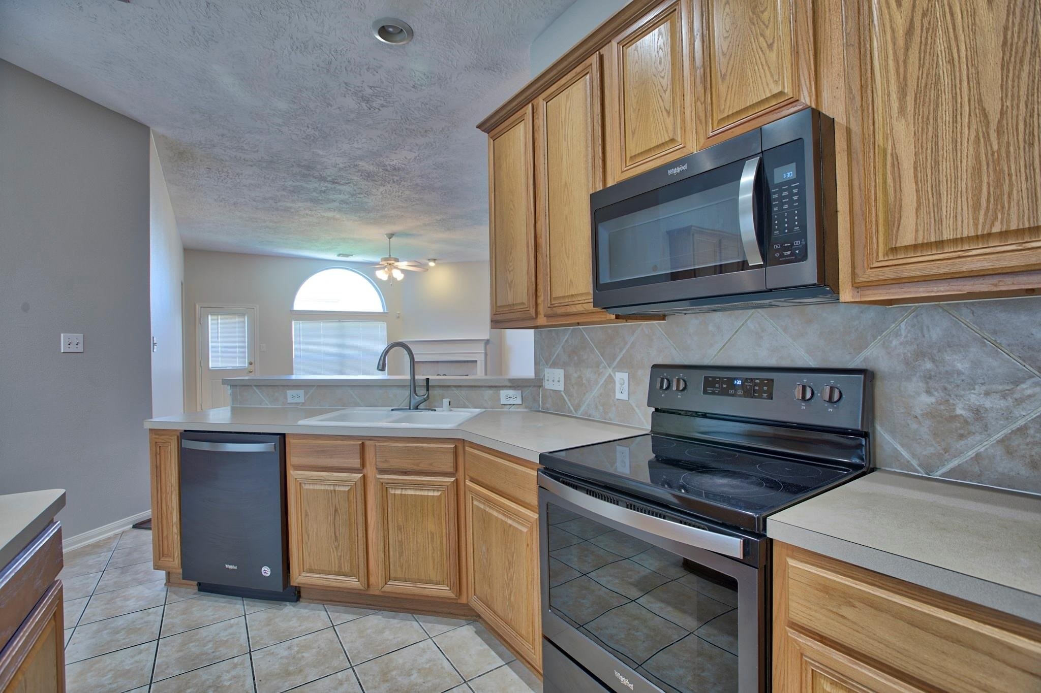 6715 Village Bridge Drive Property Photo 11