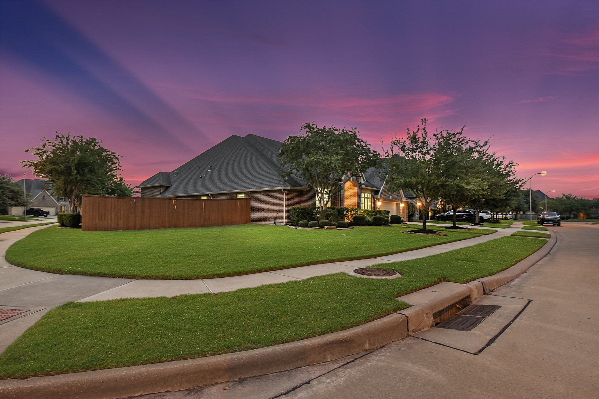 2230 Draycutt Drive Property Photo 13