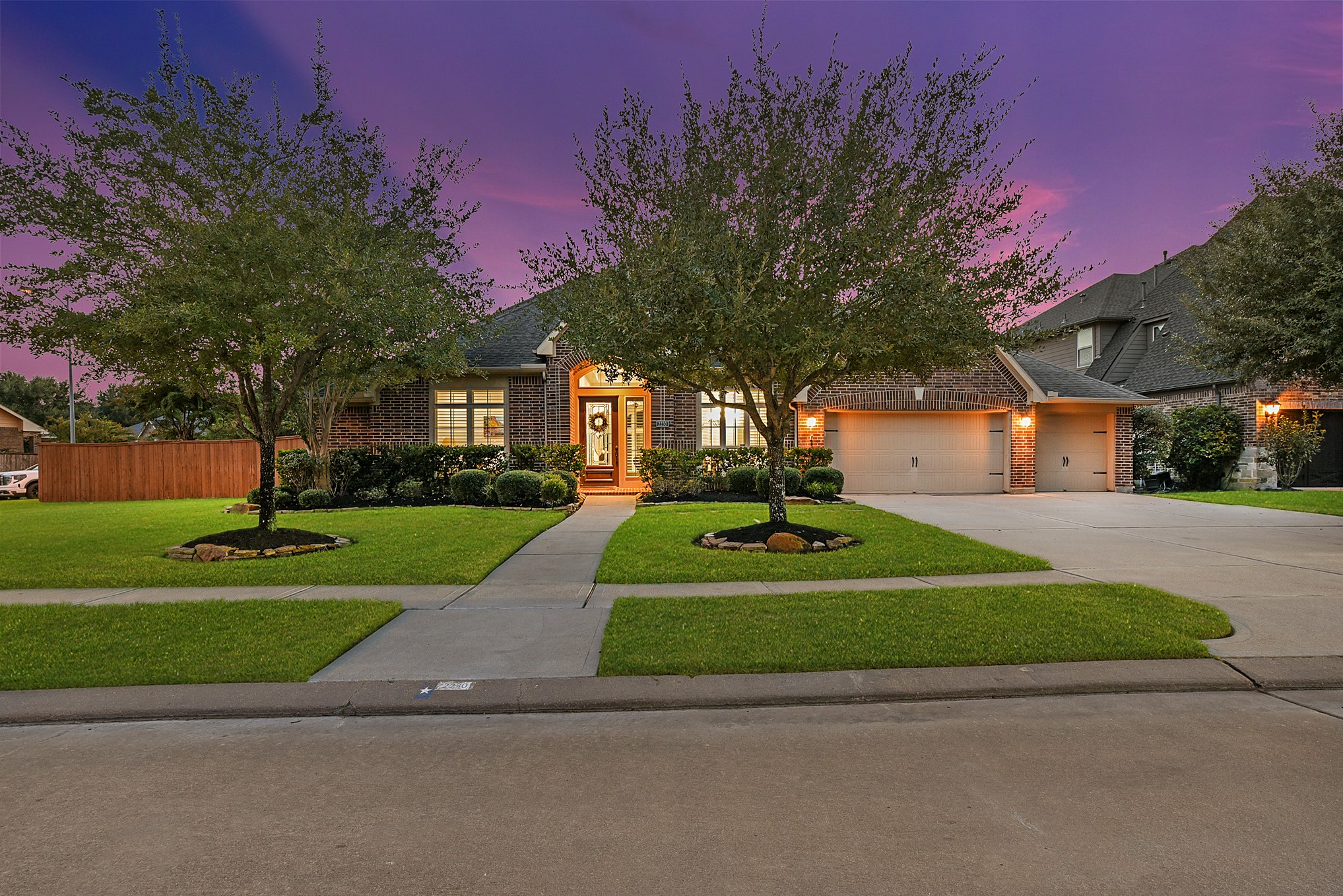 2230 Draycutt Drive Property Photo 14