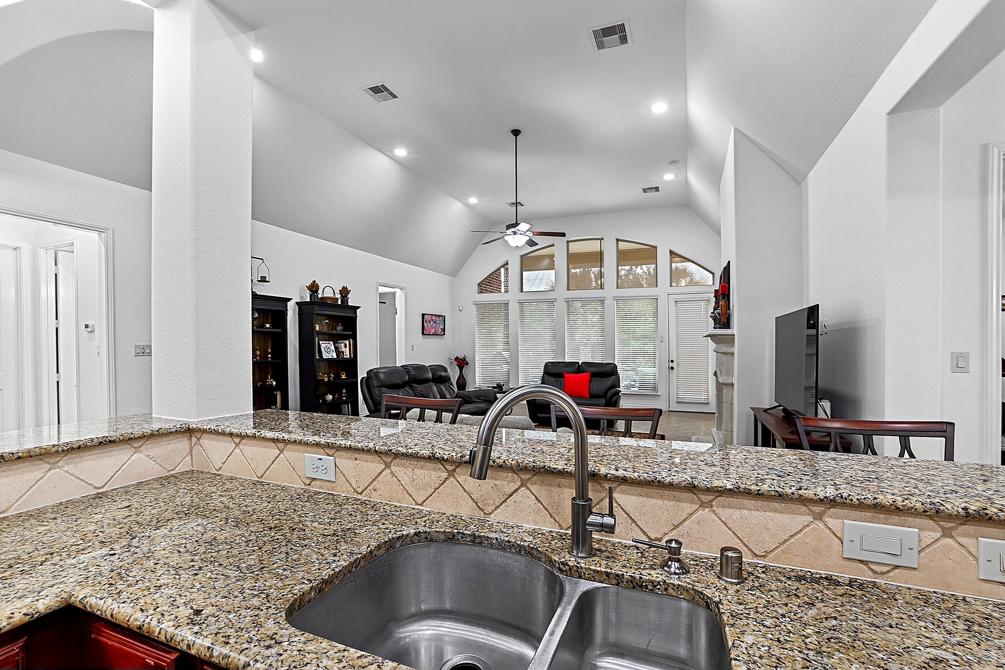 2230 Draycutt Drive Property Photo 34