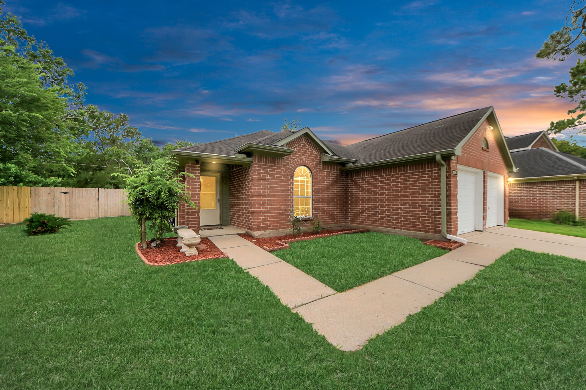 1806 Manor Circle Property Photo 1