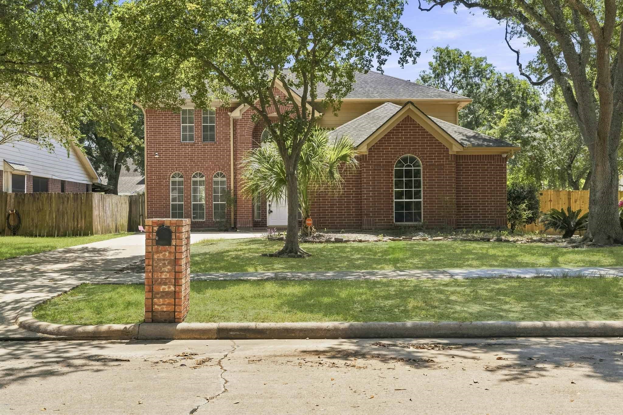 1925 Lori Court Property Photo 2