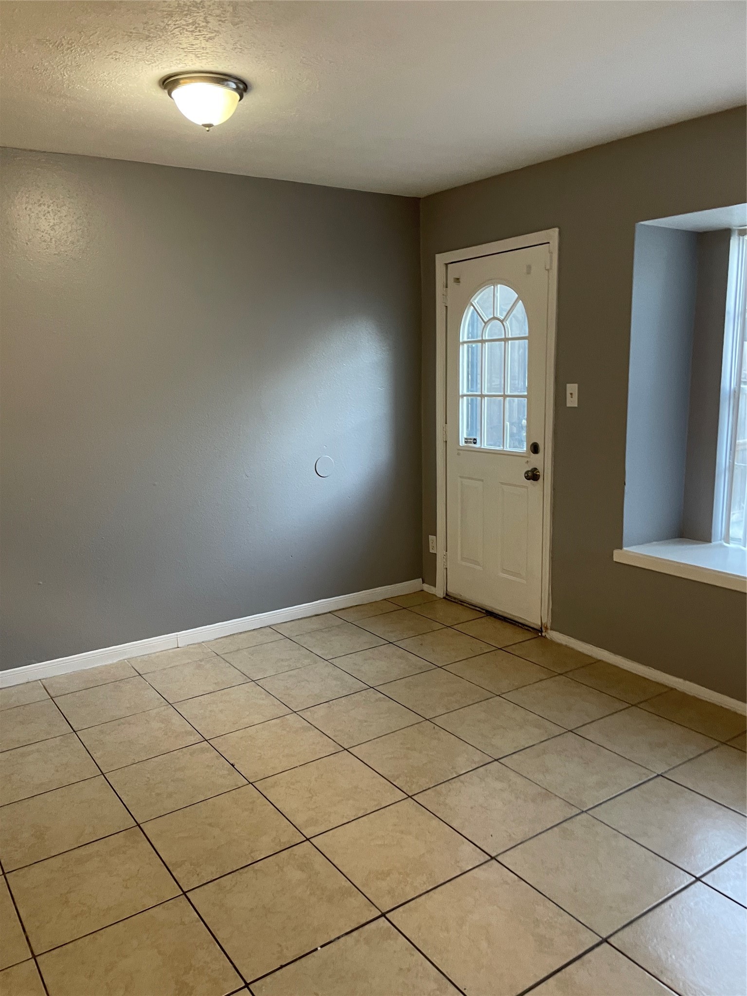 7273 Chasewood Drive Property Photo 2