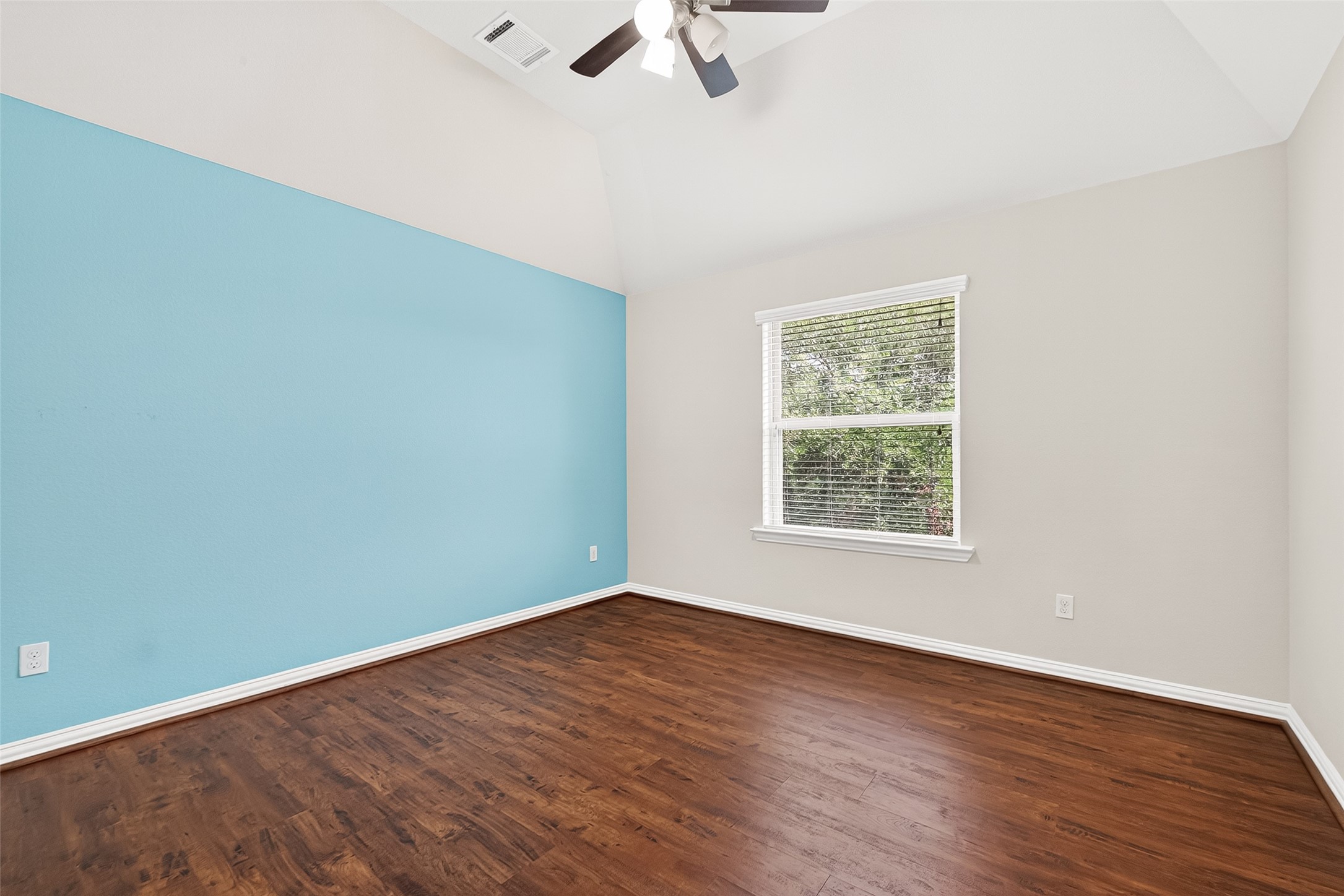 222 Chatham Avenue Property Photo 40