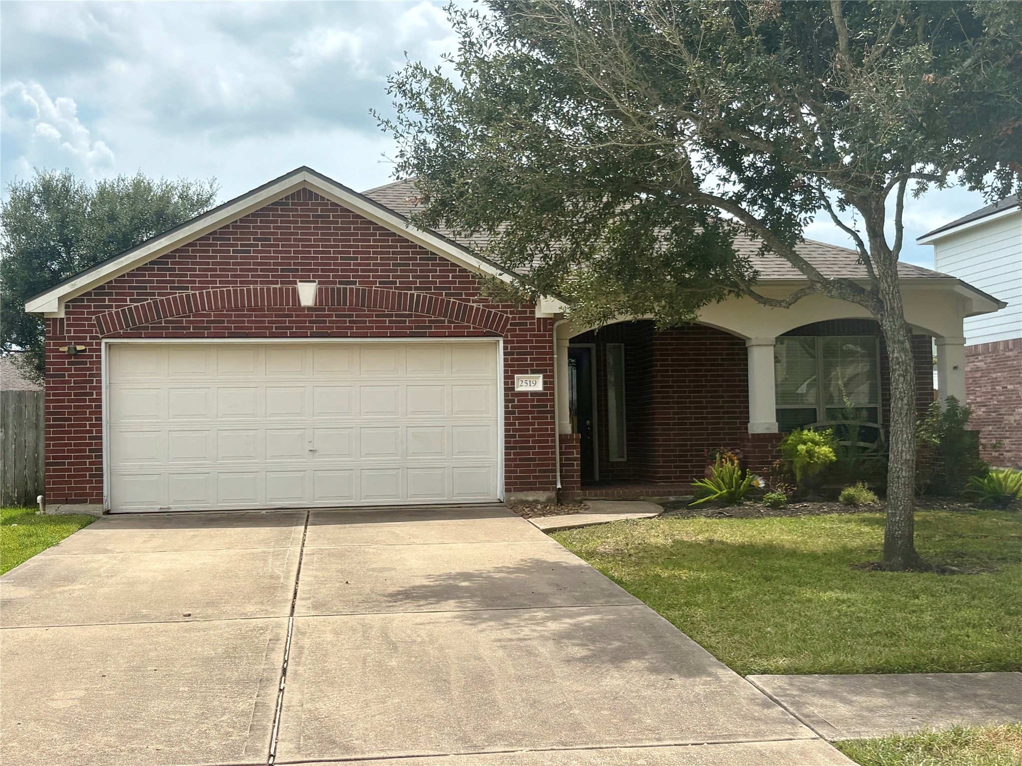 2519 Kildeer Court Property Photo 1