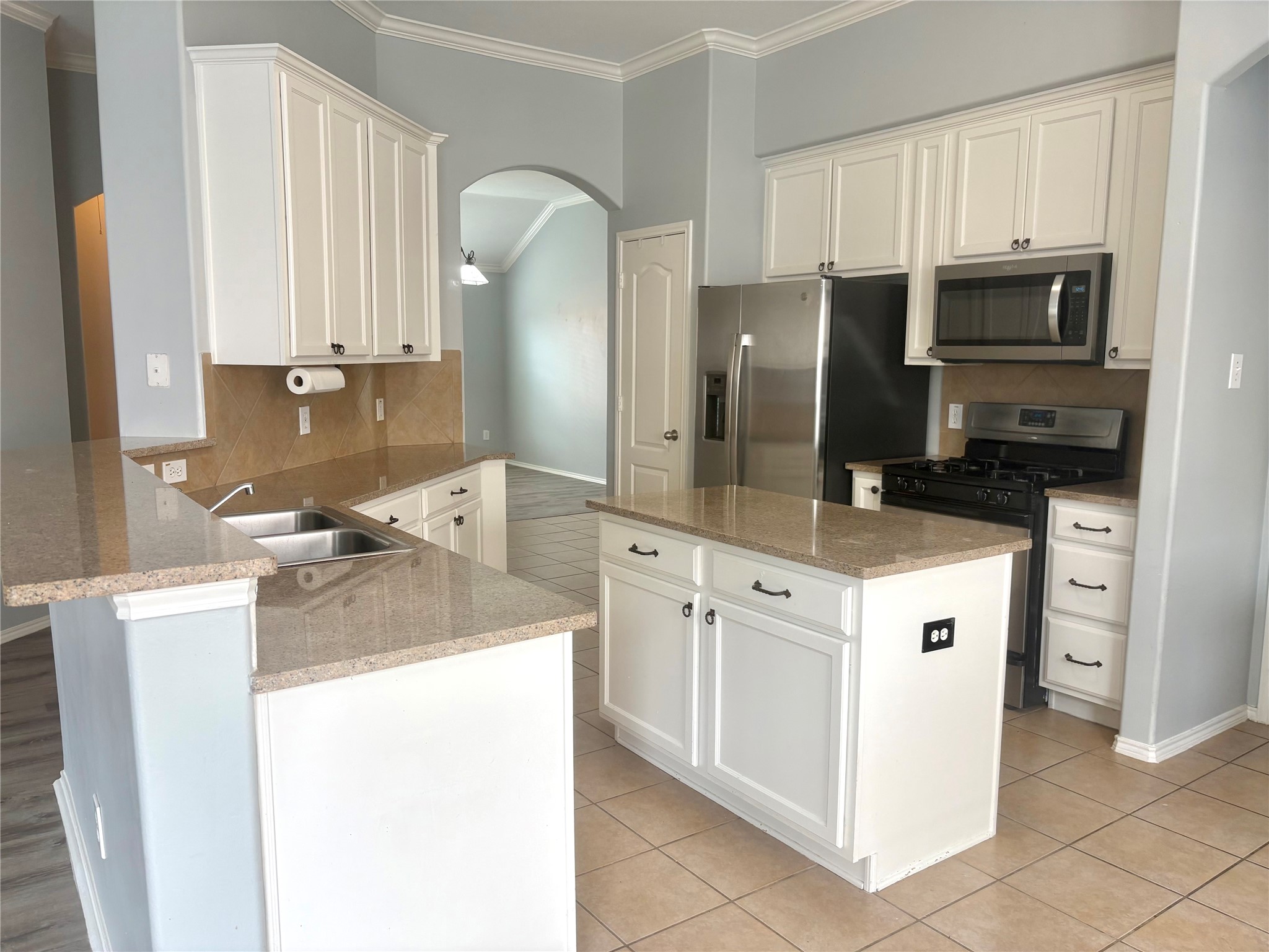 2519 Kildeer Court Property Photo 6