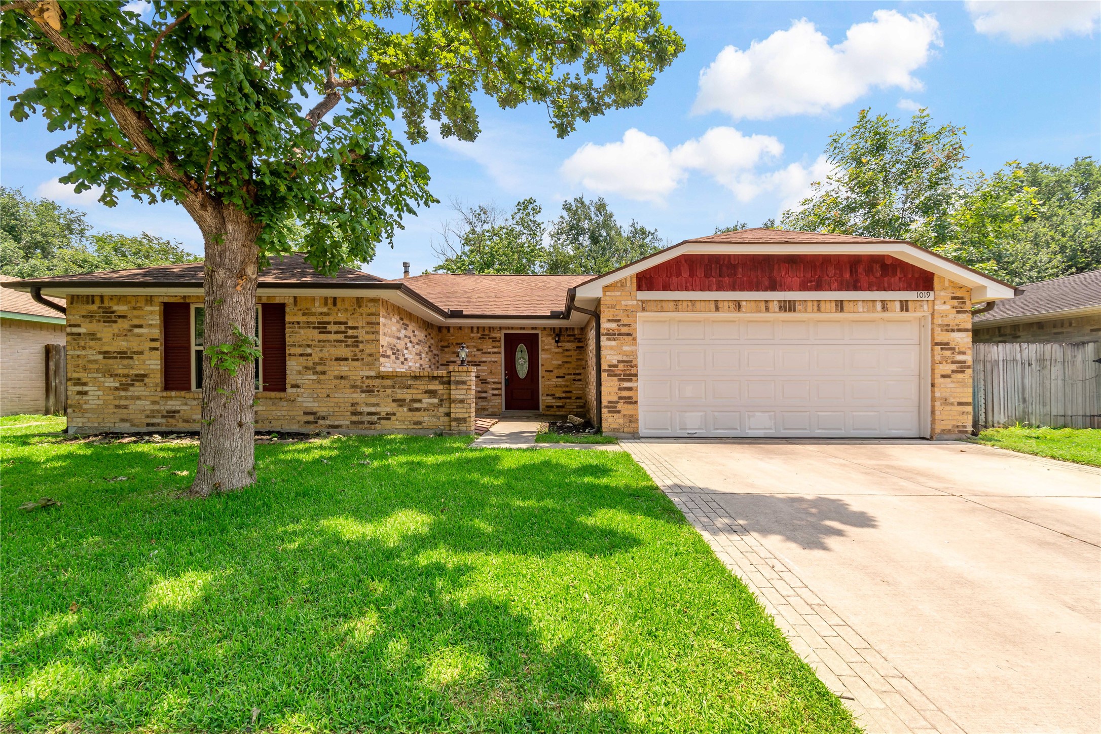 1019 Huntington Property Photo
