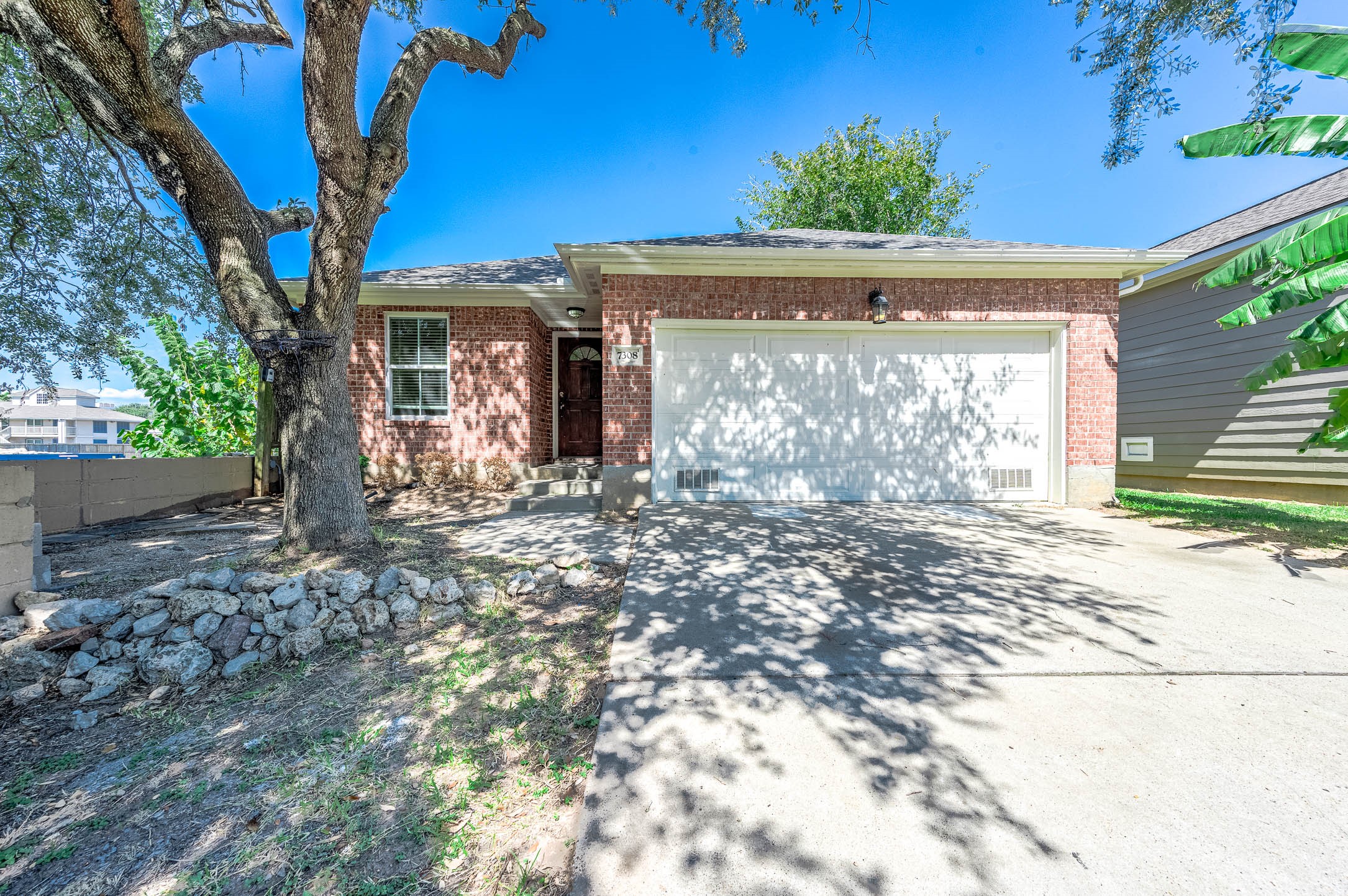7308 Avenue R Property Photo 1