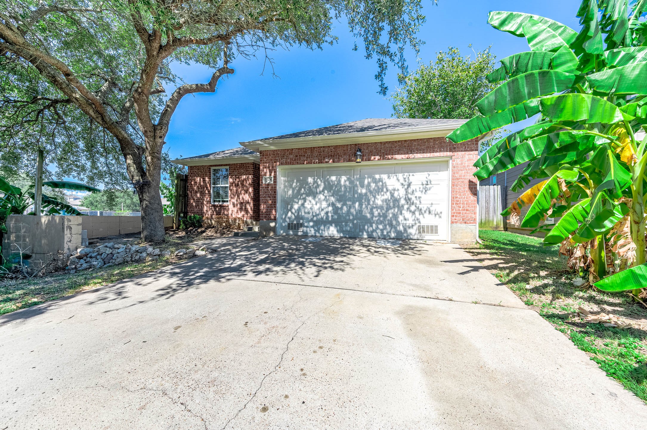 7308 Avenue R Property Photo 2