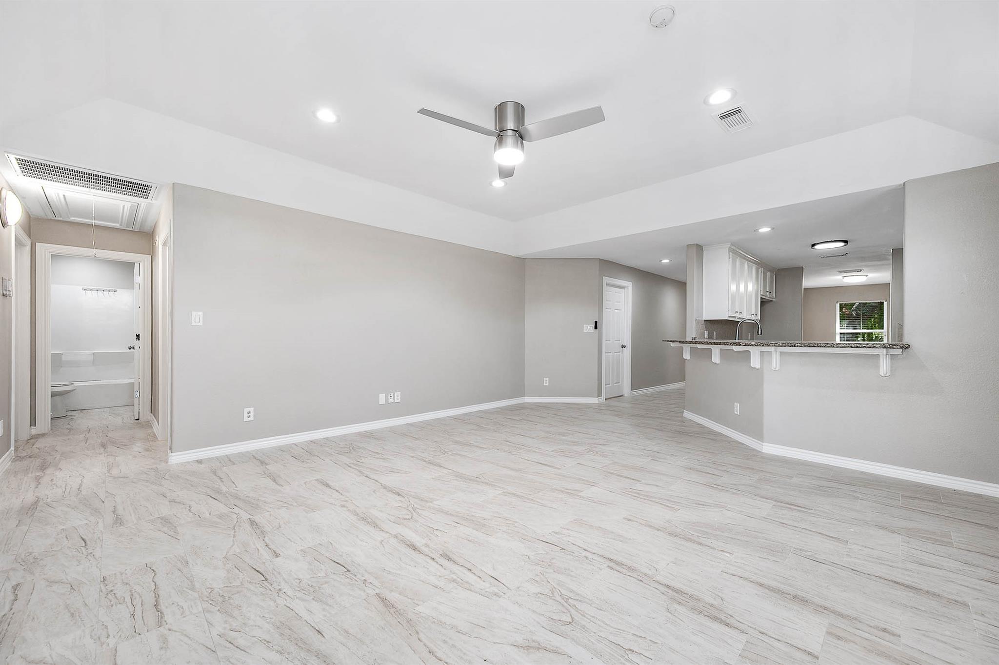 7308 Avenue R Property Photo 14