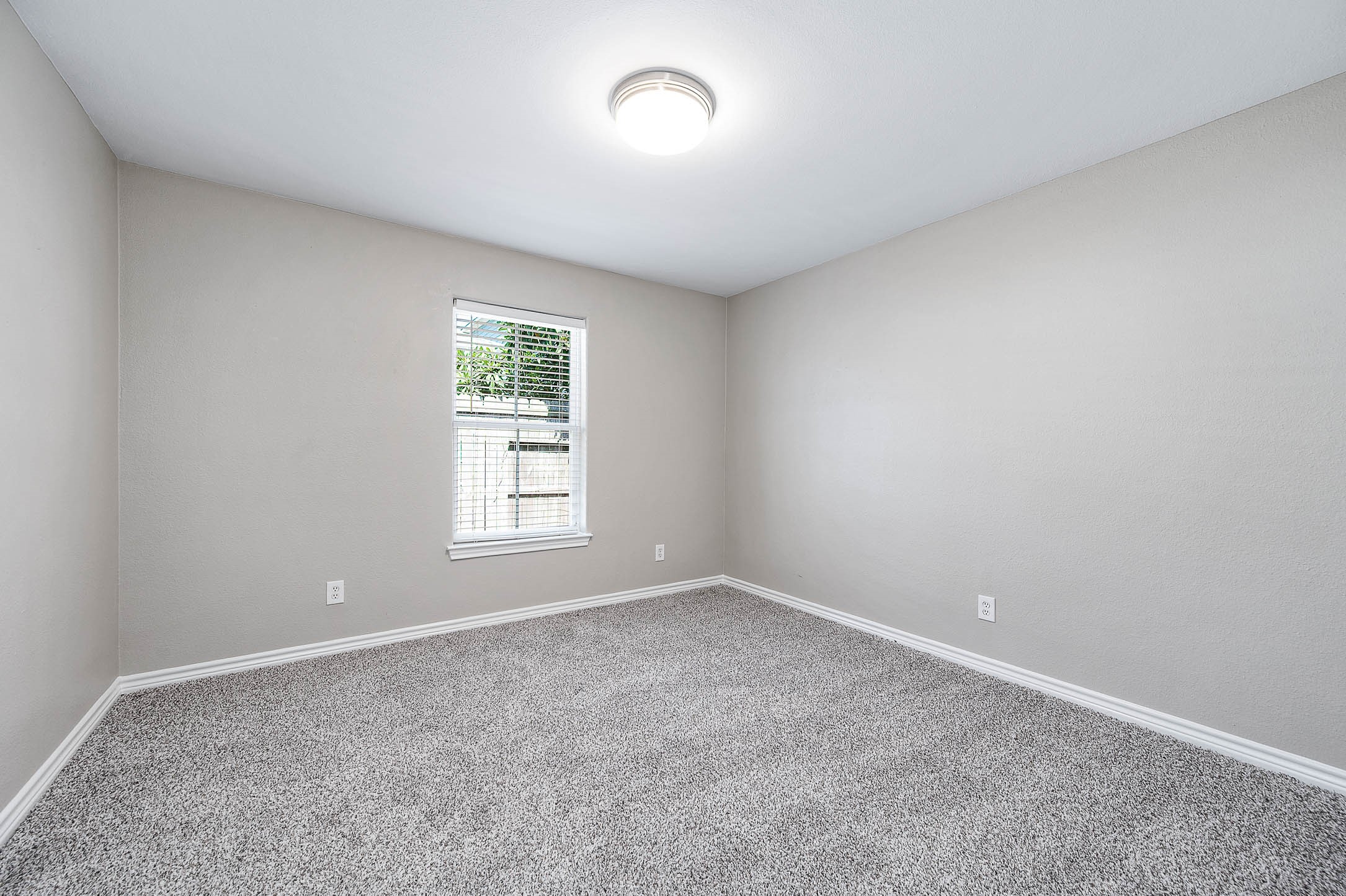 7308 Avenue R Property Photo 17