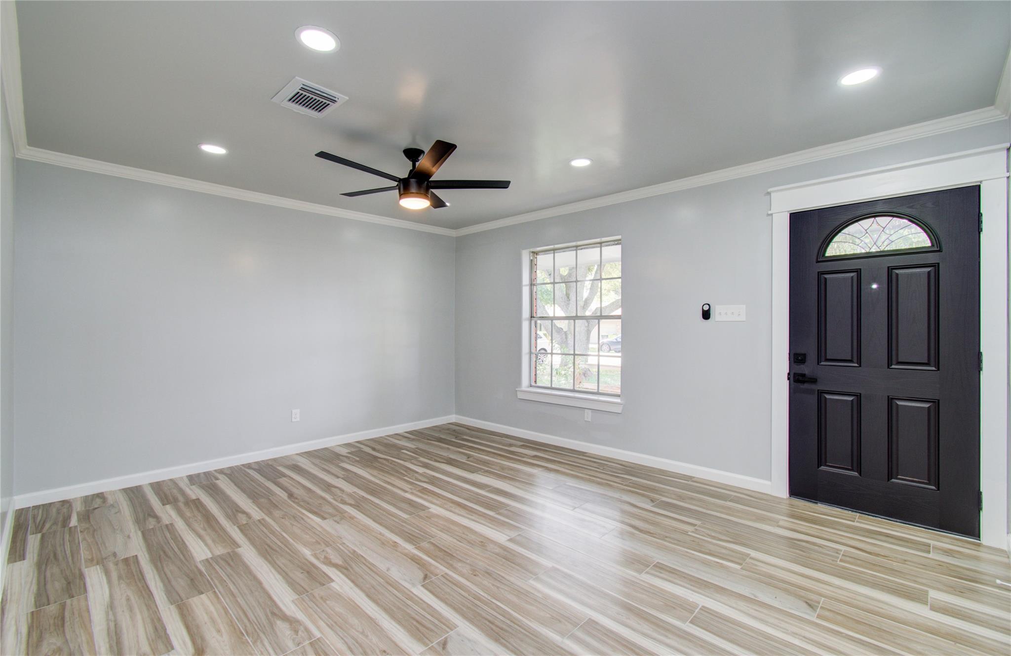 1806 Cypress Drive Property Photo 3