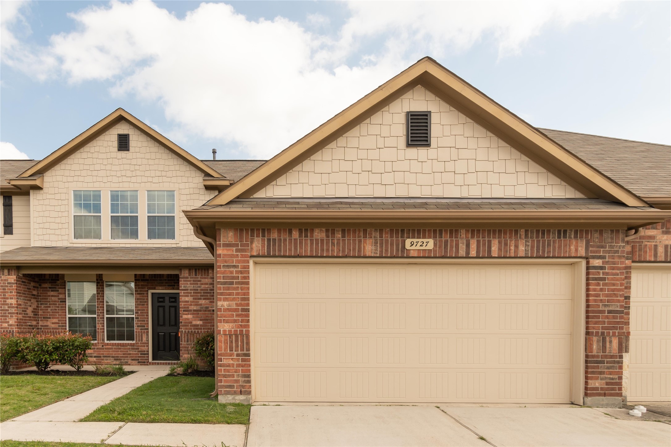 9727 Elia Court Property Photo 1
