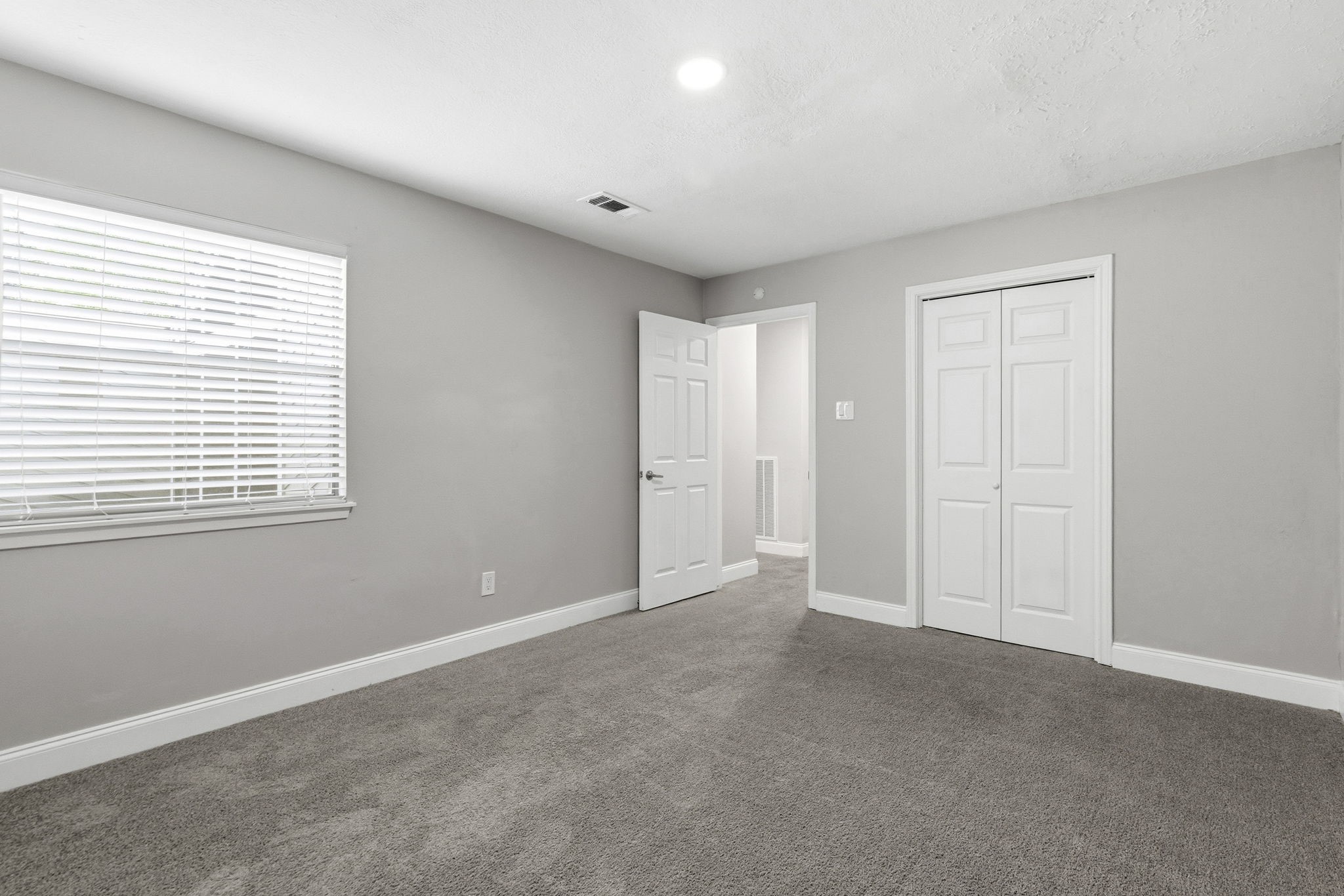 2119 Woodstream Drive Property Photo 28