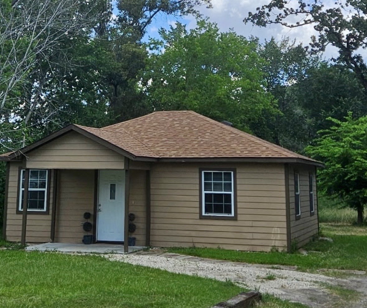 15101 South Drive Property Photo 1