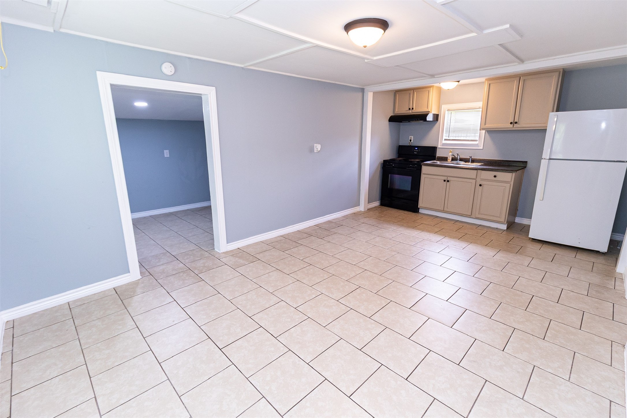 25128 Faraway Lane Property Photo 4