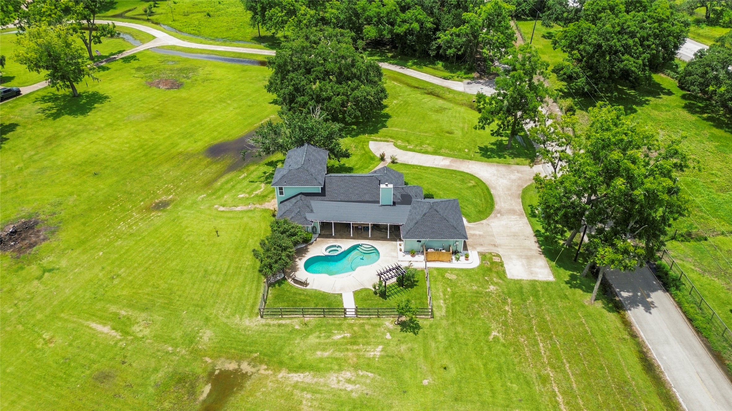 105 Sally Lake Court Property Photo 1