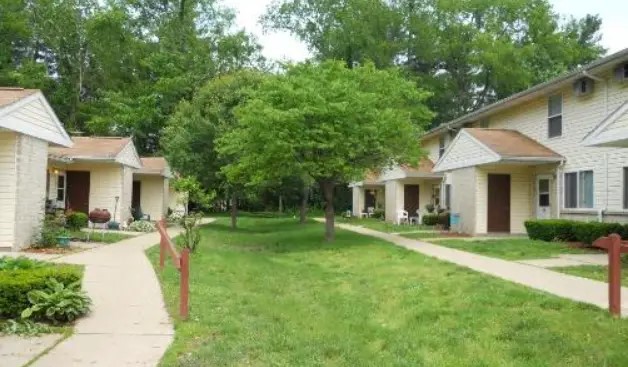 1008 Hayden Pl Property Photo 5