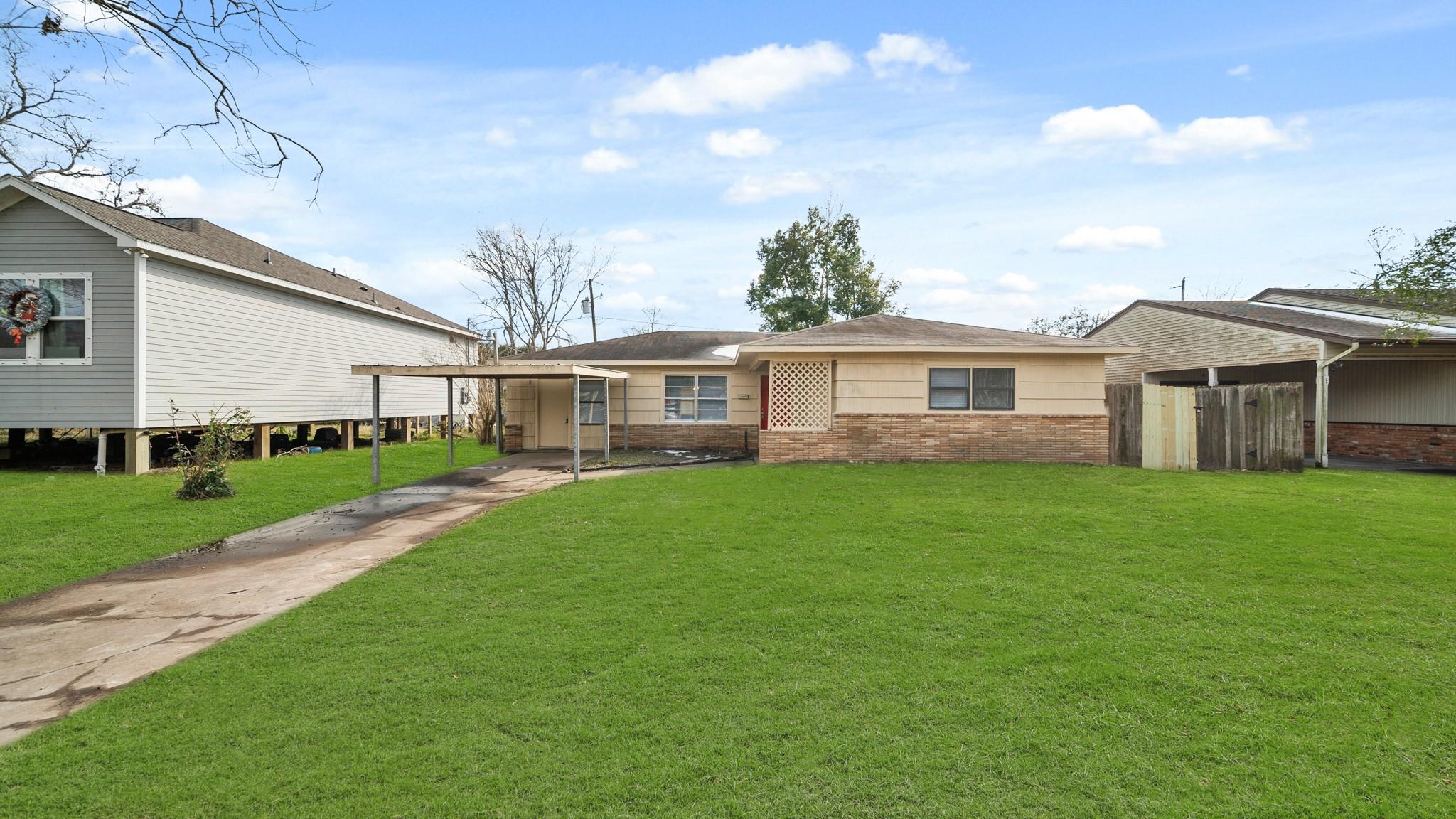 6809 W Bayou Drive W Property Photo 1