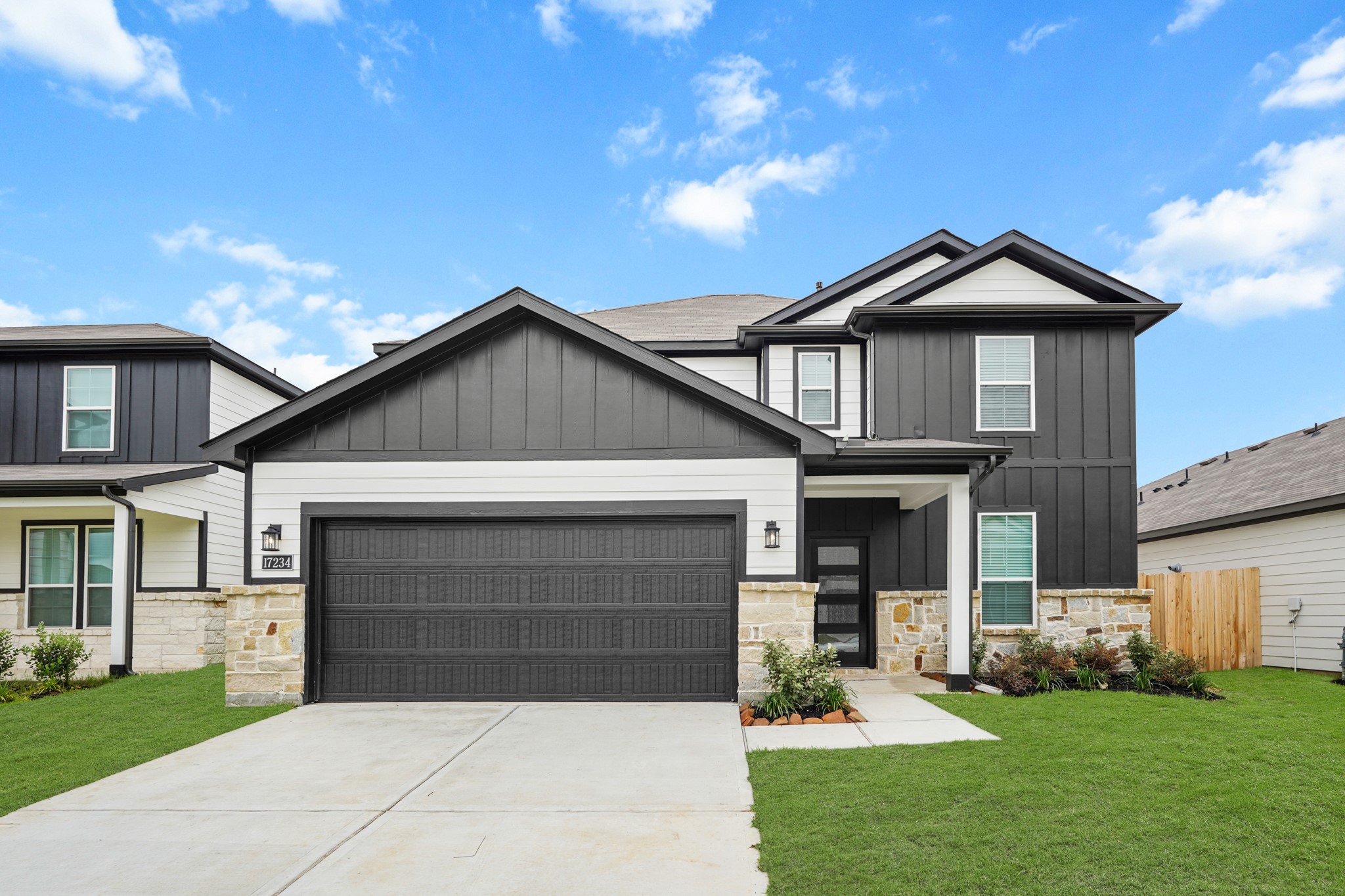17234 White Peace Drive Property Photo 1