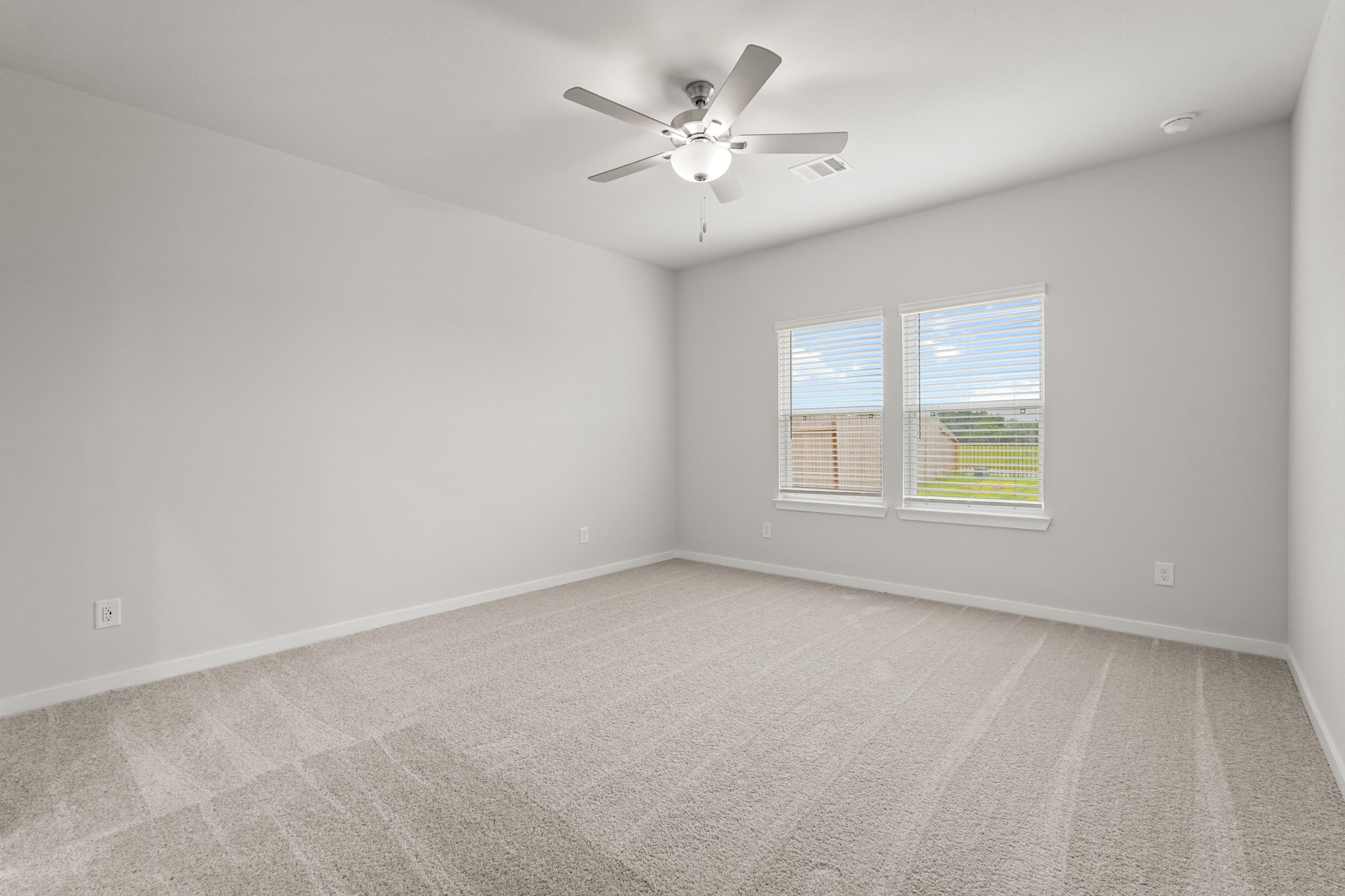 17234 White Peace Drive Property Photo 11