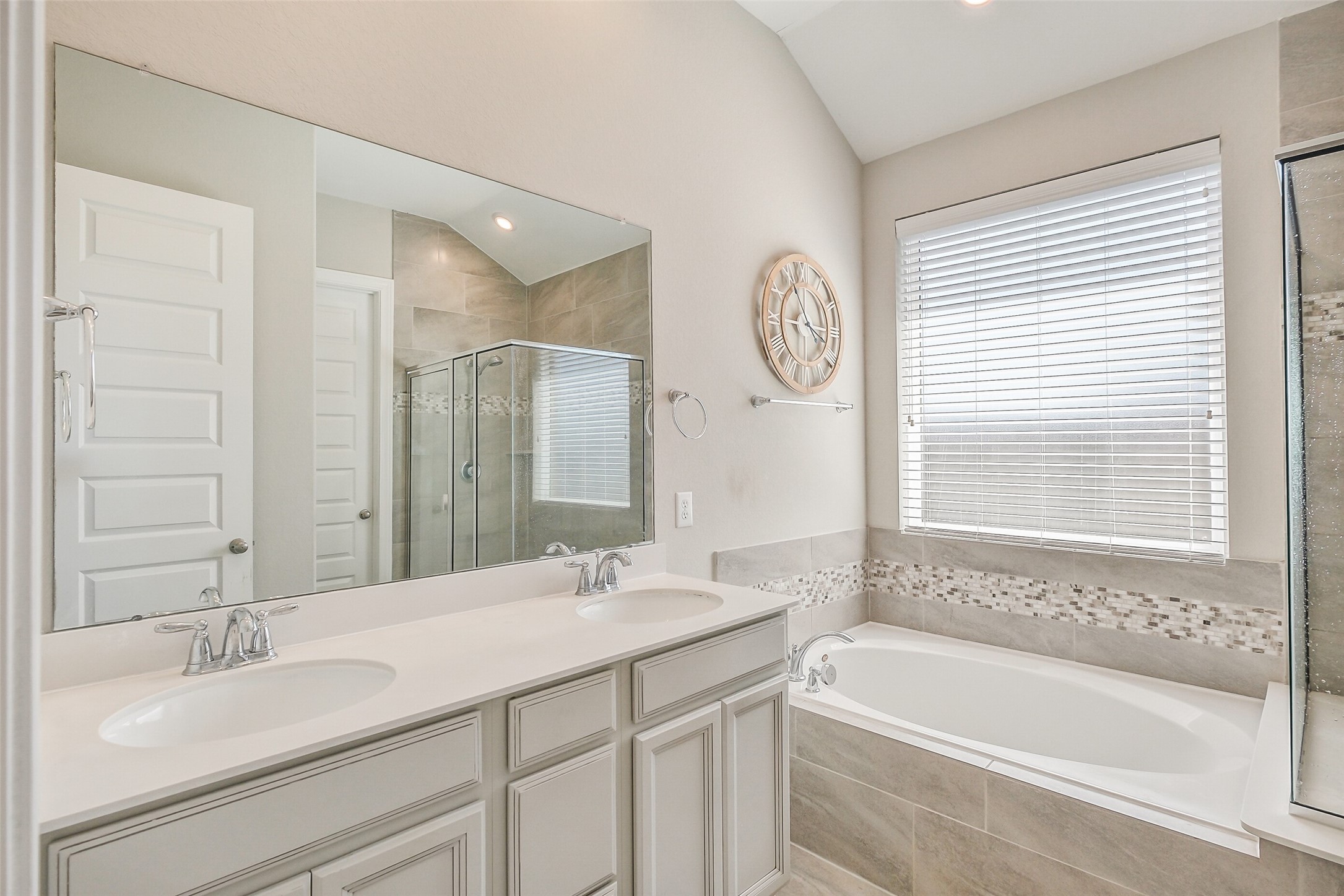 10906 Avana Falls Lane Property Photo 19