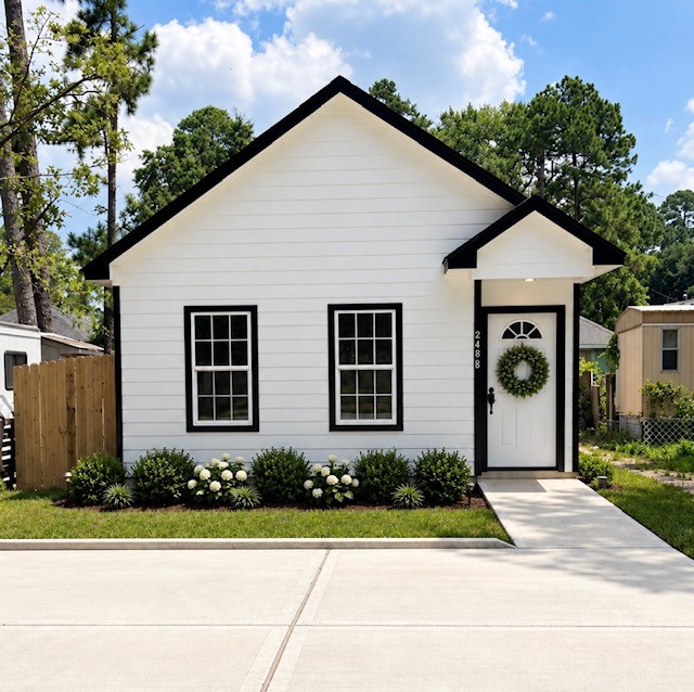 9496 Walkwood Street Property Photo 1