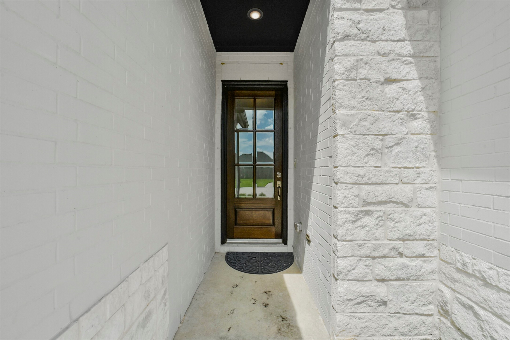 1702 Spring View Property Photo 4