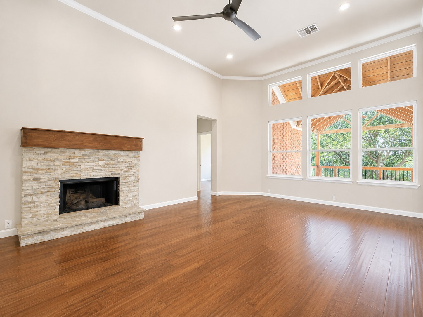 10610 Wind Walker Property Photo 5