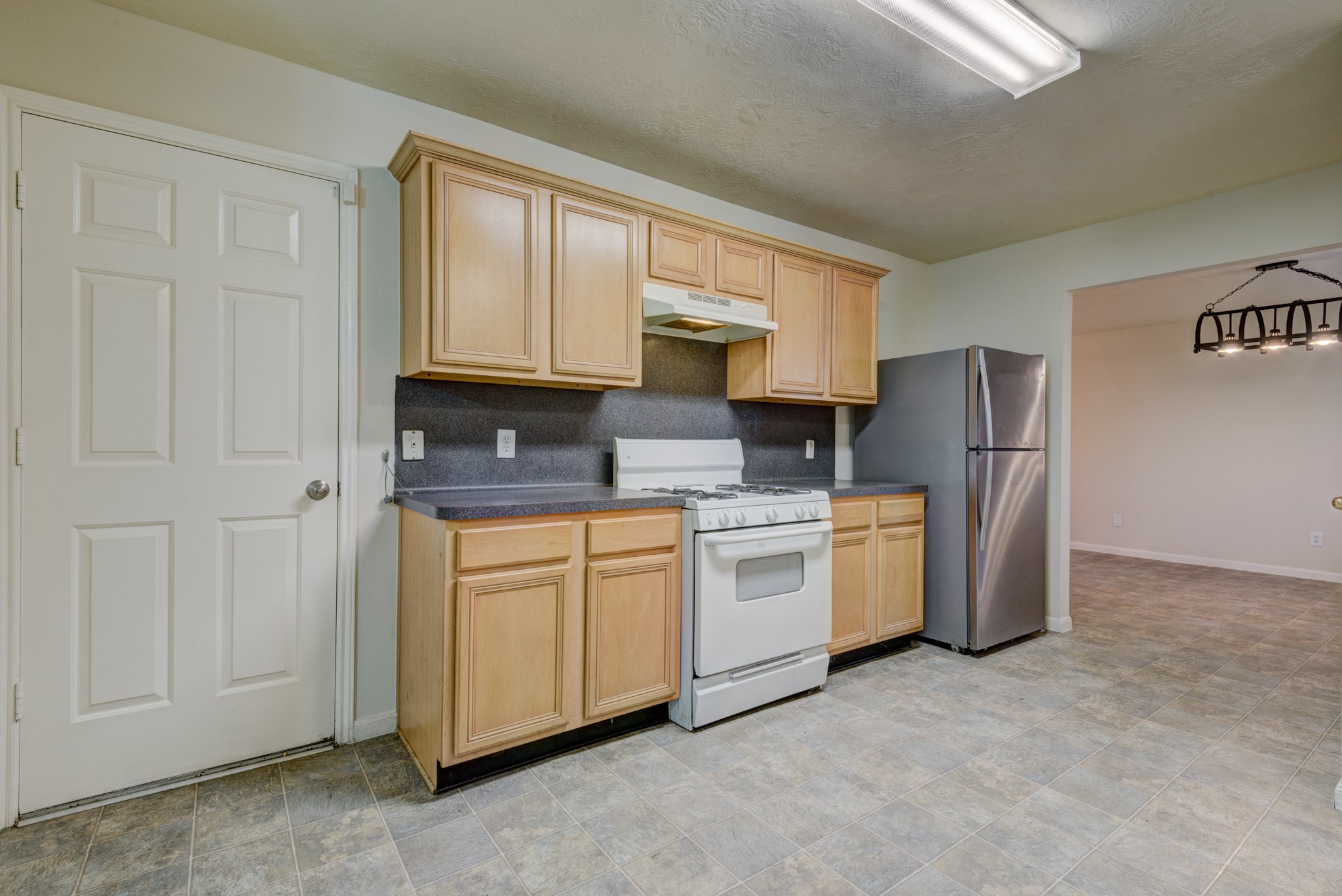 21615 Long Castle Drive Property Photo 6