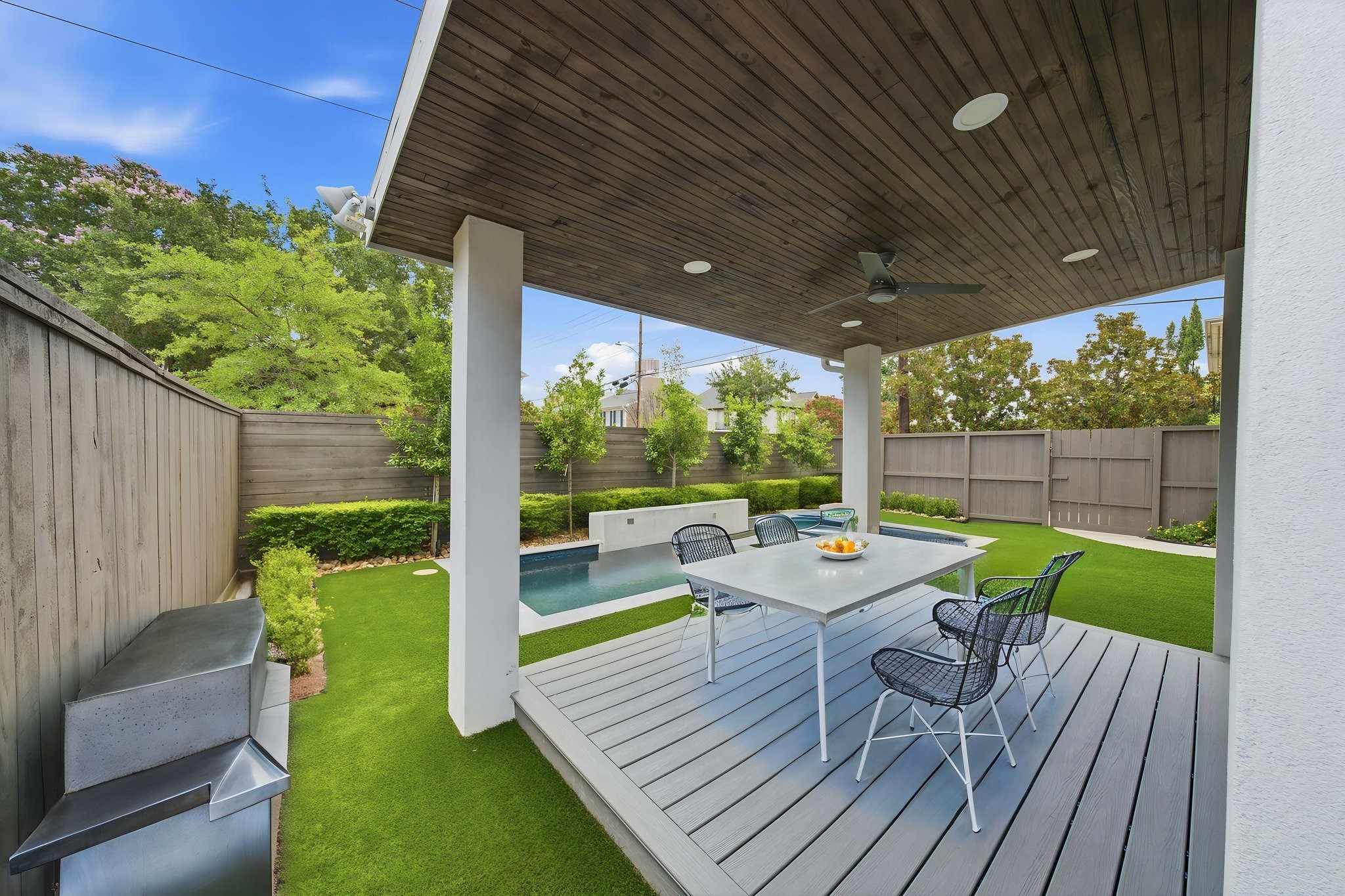 6011 Burgoyne Road A Property Photo 33
