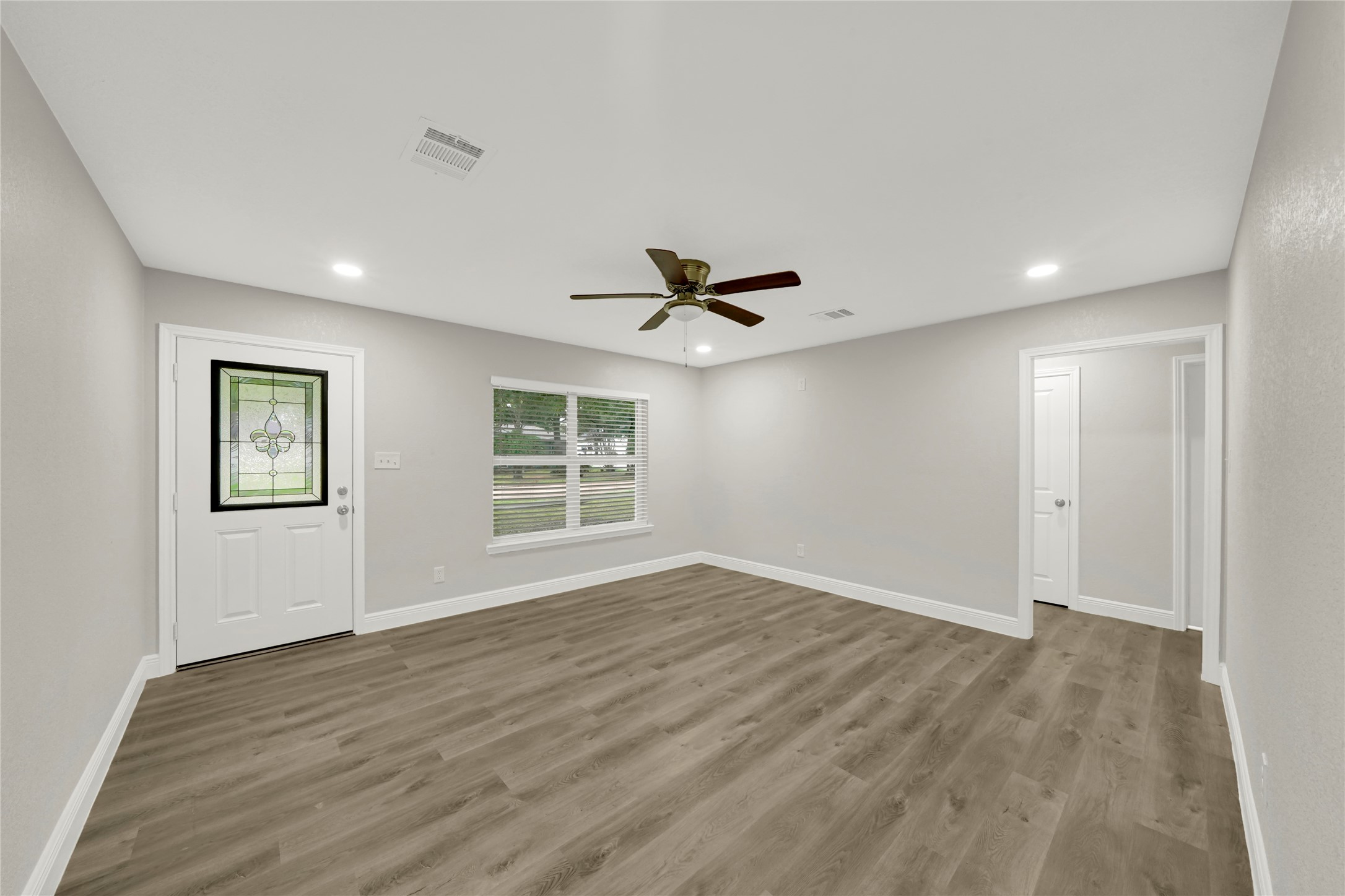 2704 Morningside Lane Property Photo 4