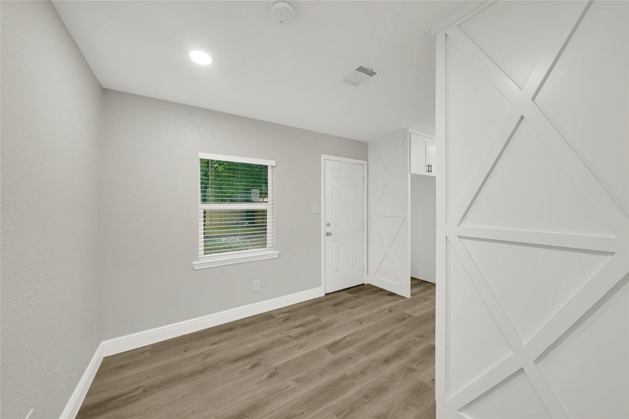 2704 Morningside Lane Property Photo 5