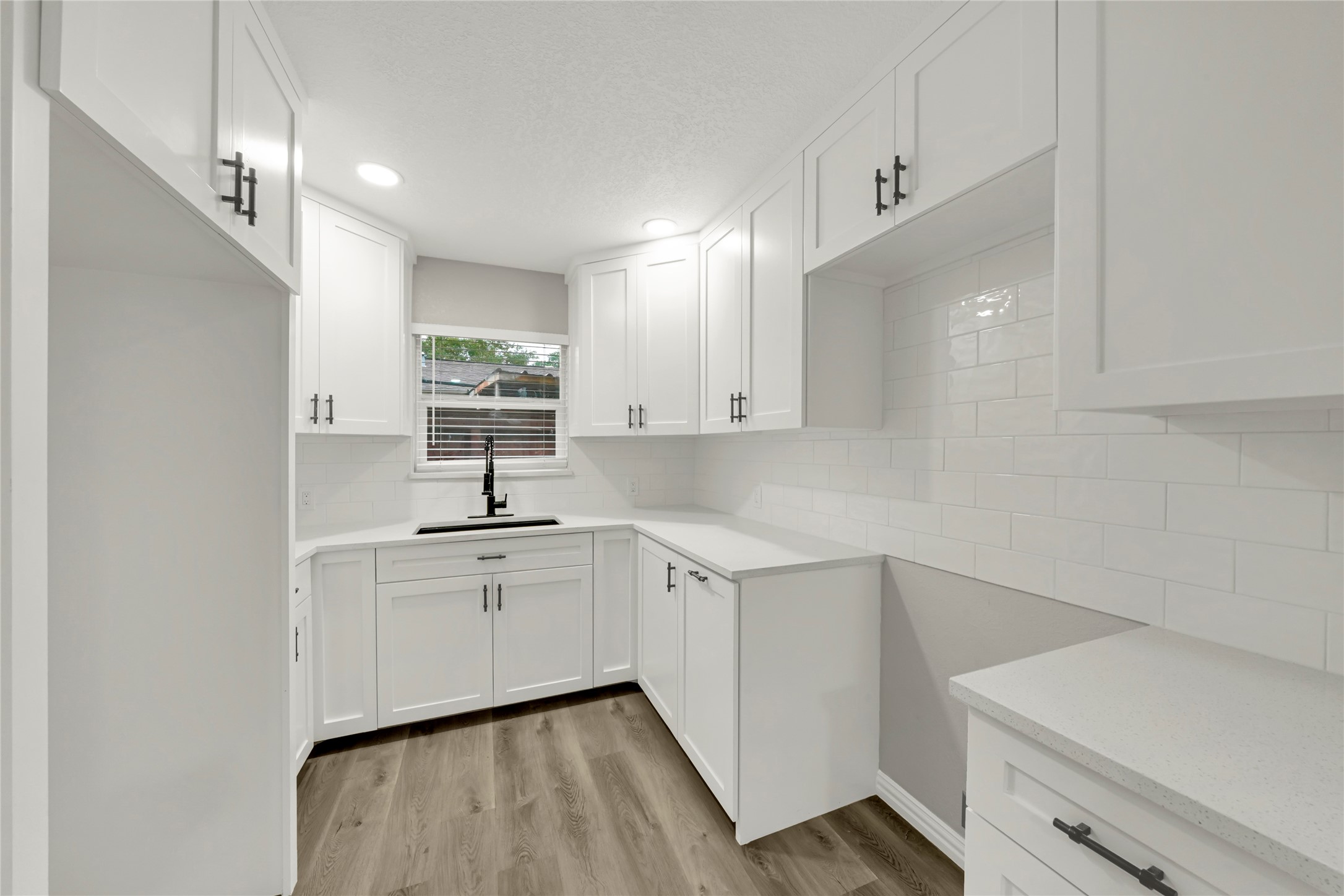 2704 Morningside Lane Property Photo 8
