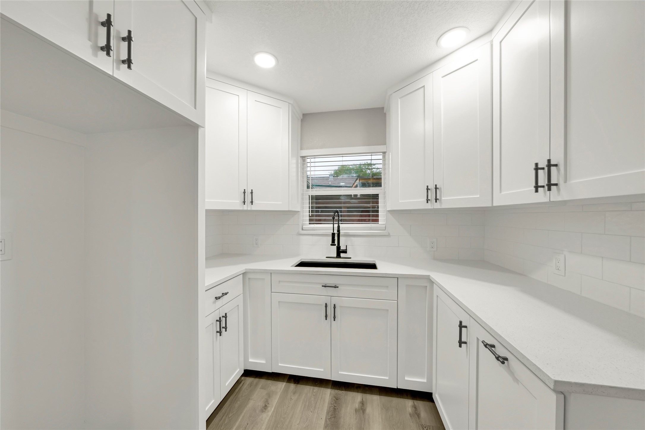 2704 Morningside Lane Property Photo 10