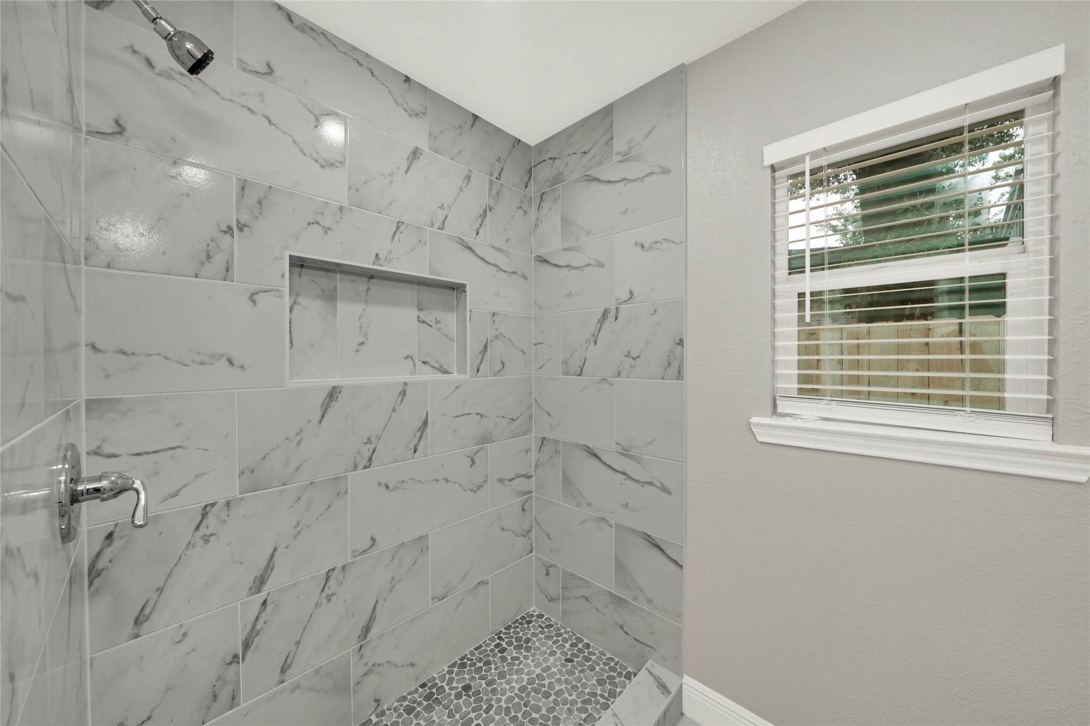 2704 Morningside Lane Property Photo 16