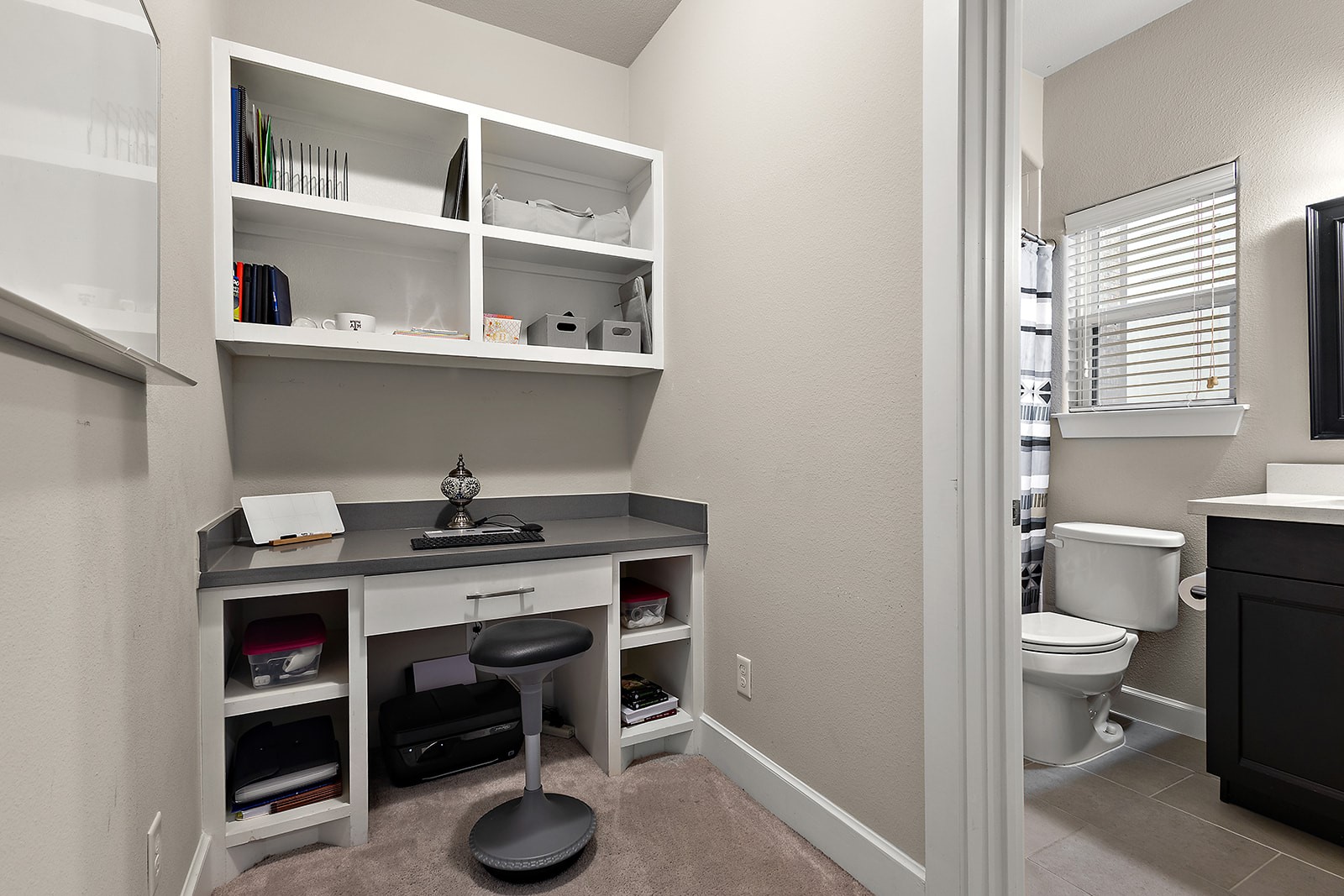 1623 W 23rd Street B Property Photo 3