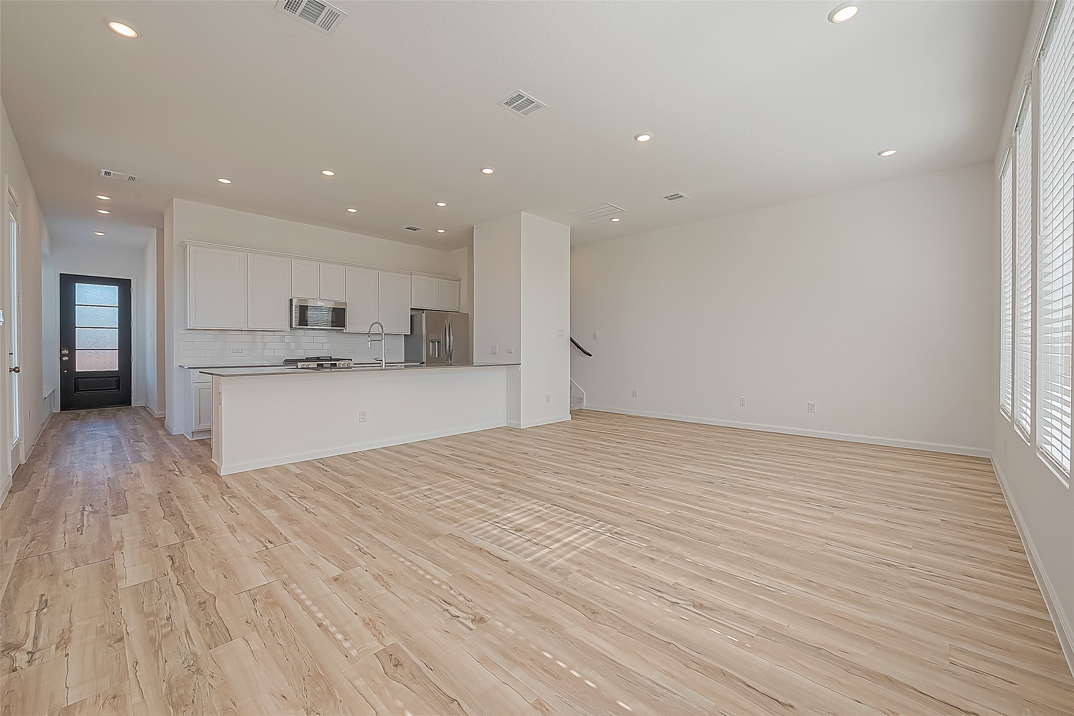 5402 Holly Haven Court Property Photo 8