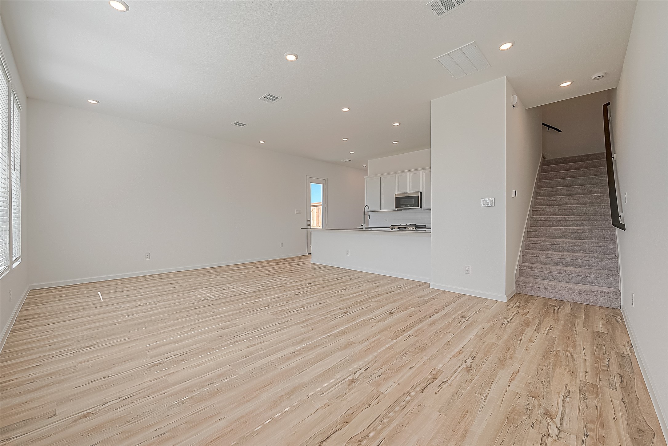 5402 Holly Haven Court Property Photo 9