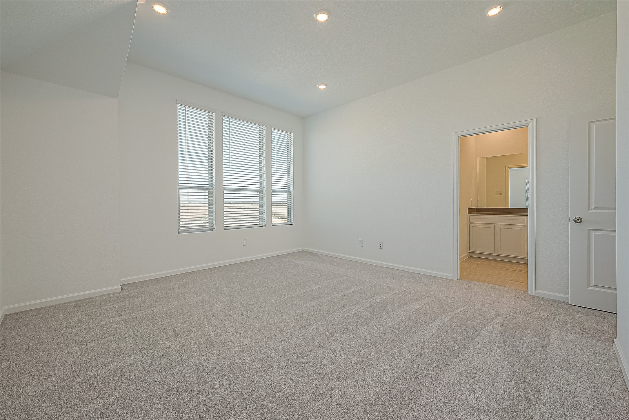 5402 Holly Haven Court Property Photo 32
