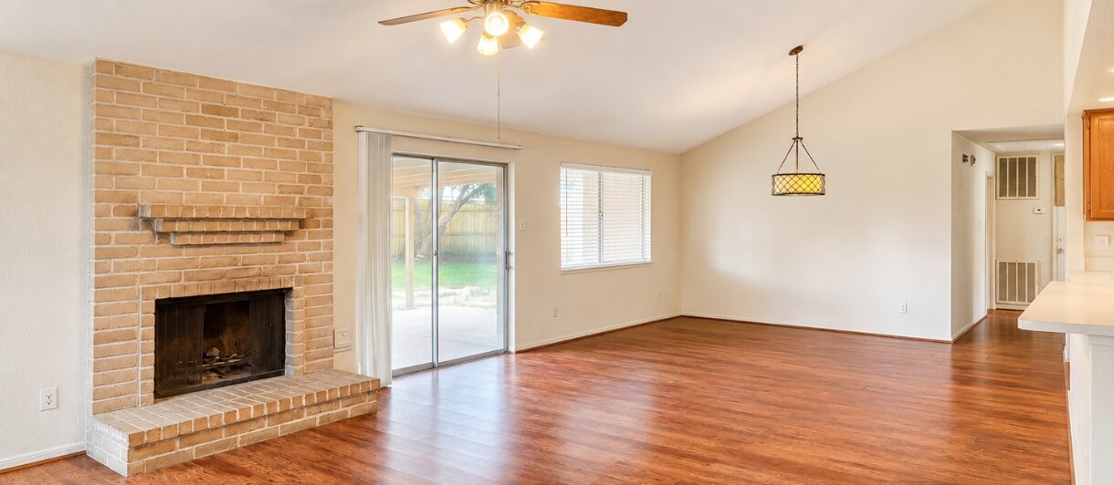15343 Mondrian Drive Property Photo 2