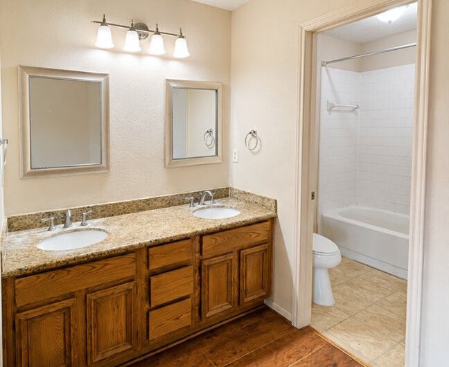 15343 Mondrian Drive Property Photo 5