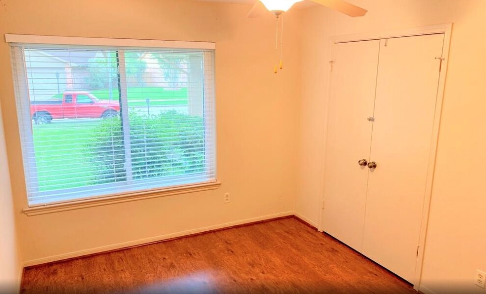 15343 Mondrian Drive Property Photo 9