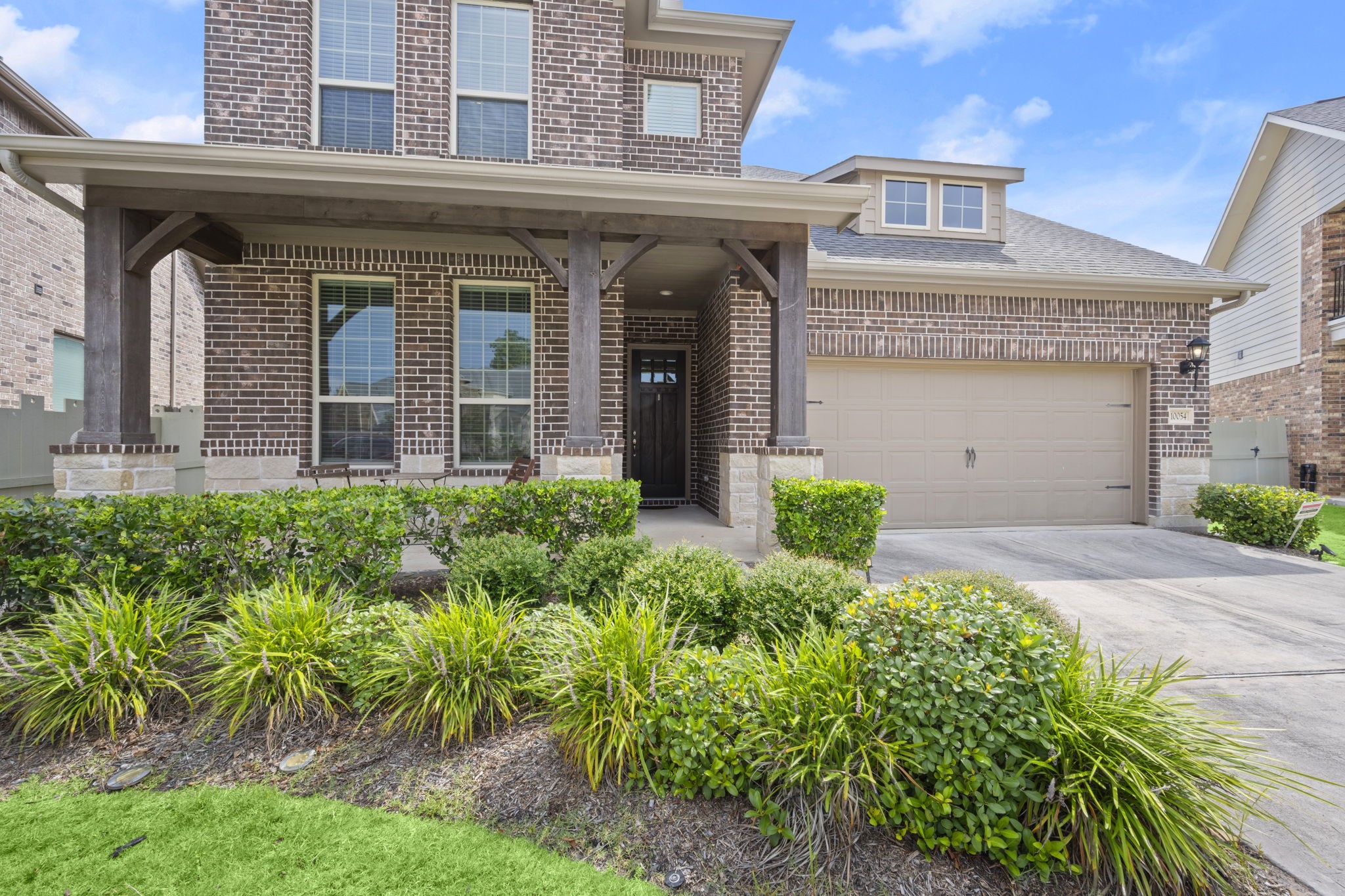 10054 Black Maple Drive Property Photo 4