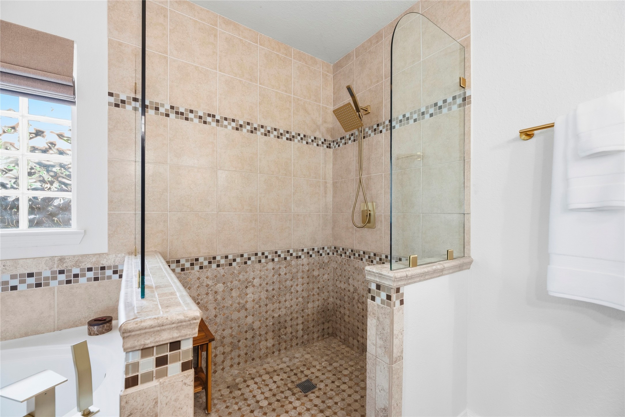 21407 Beverly Chase Drive Property Photo 19