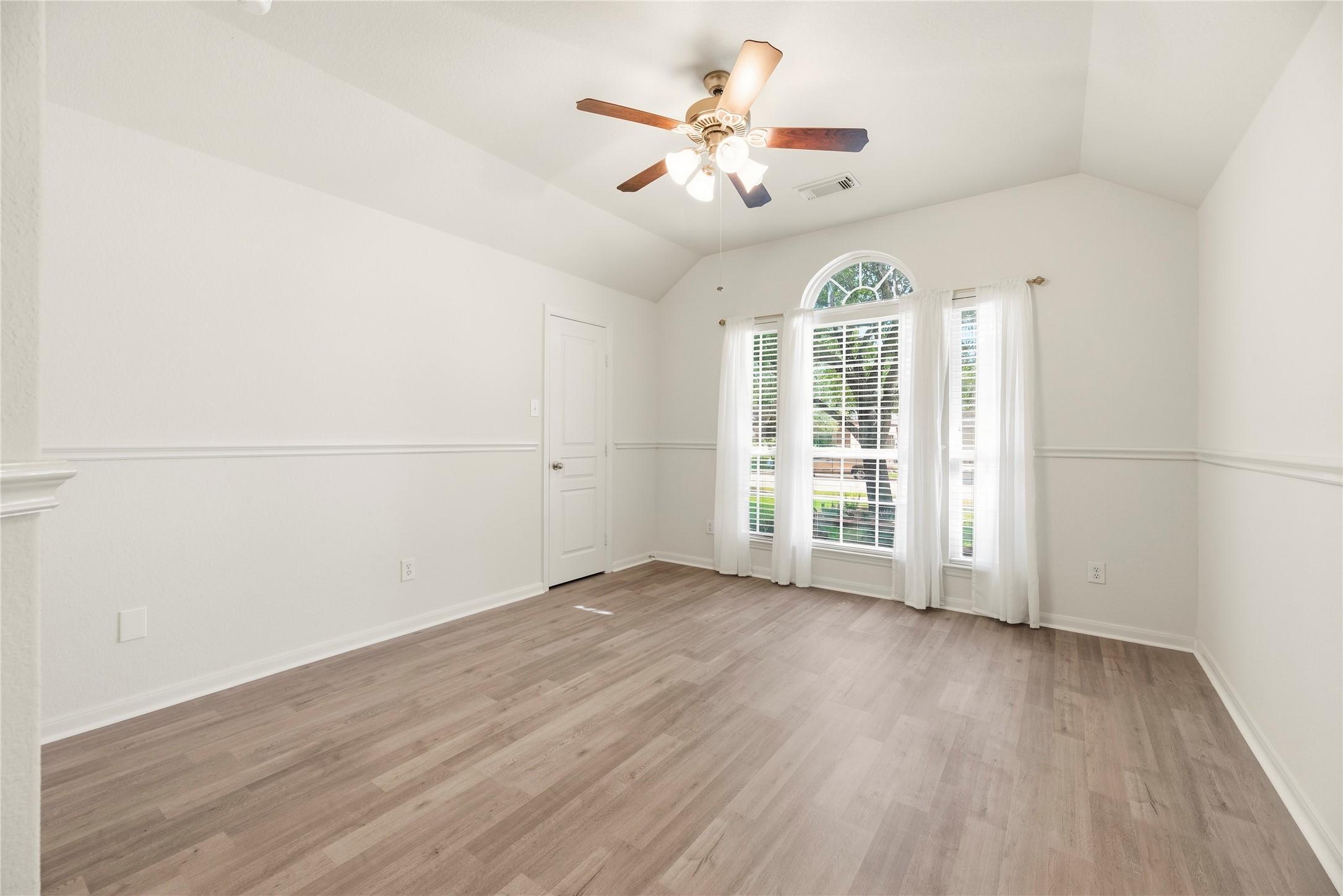 21407 Beverly Chase Drive Property Photo 22