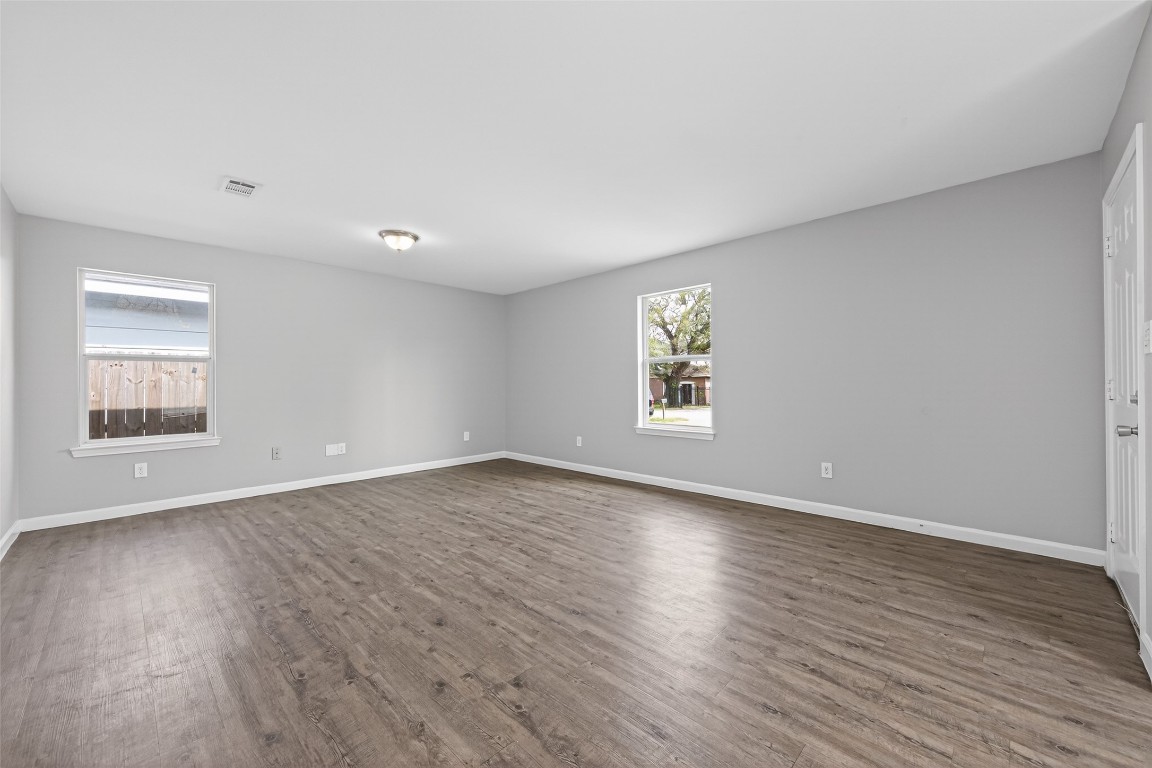7521 Dyer Street Property Photo 7