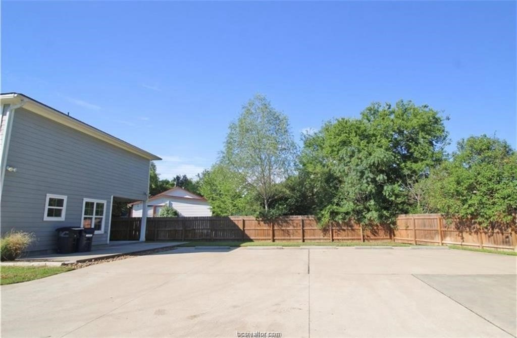 1637 Park Place Property Photo 25